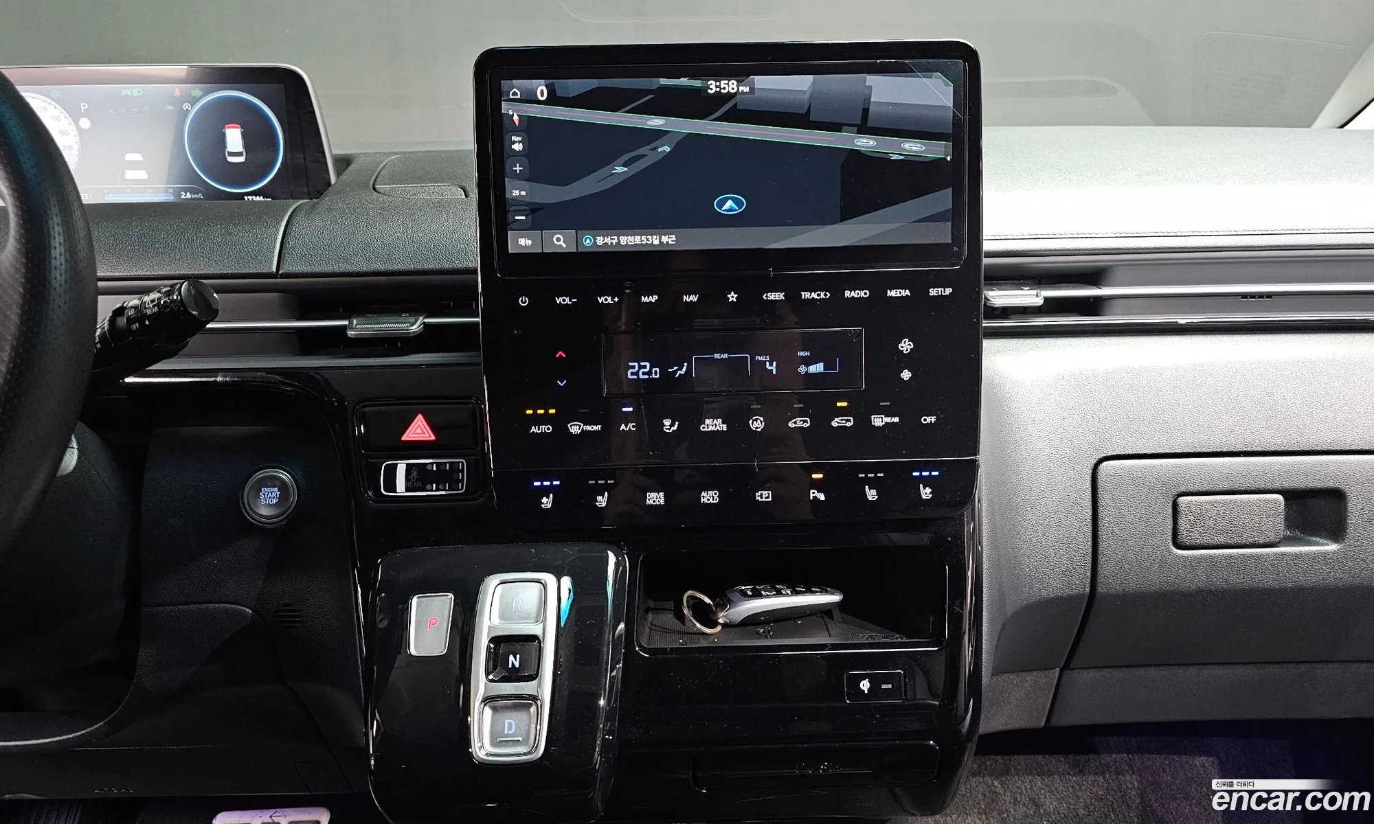 Hyundai Staria 2022 — 28