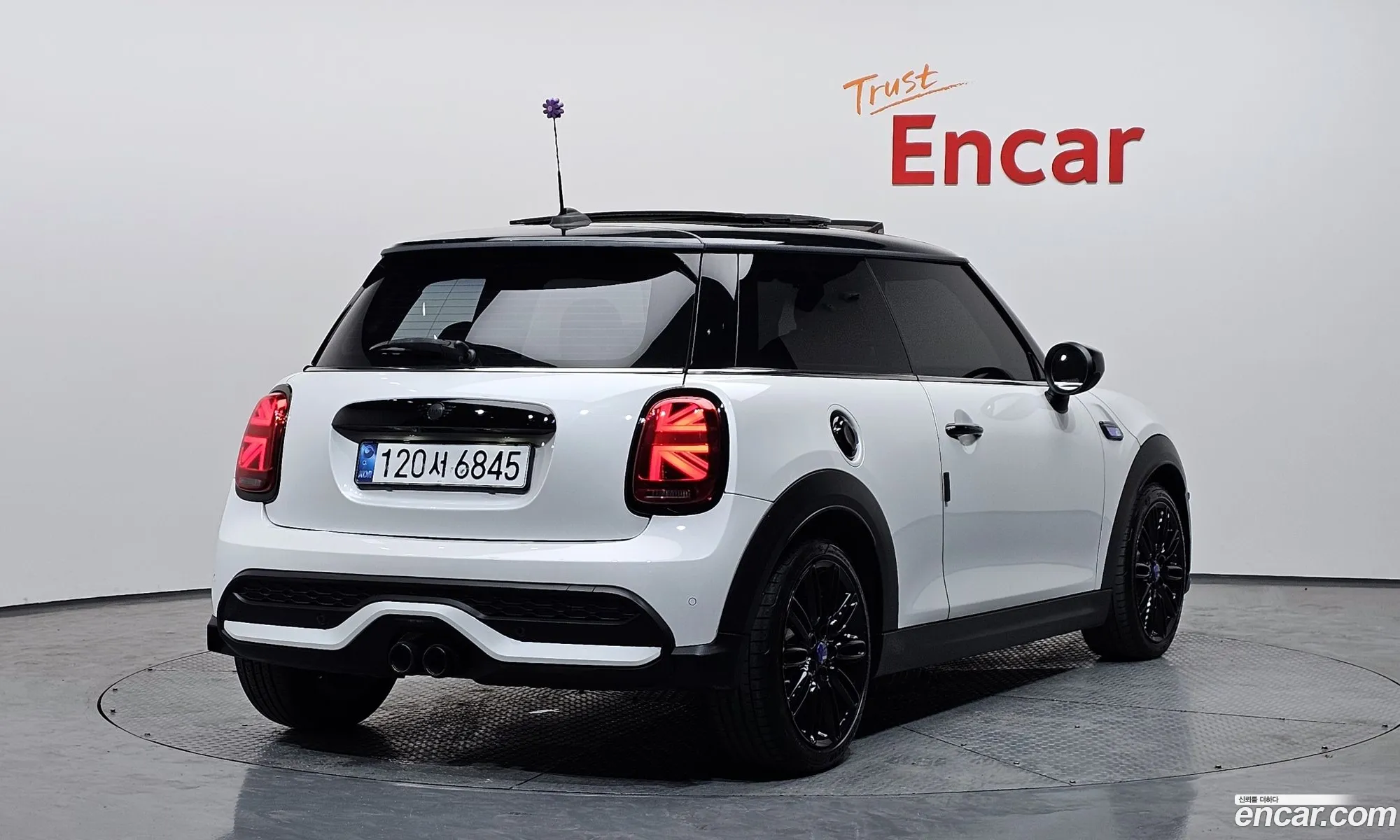 Mini Cooper S 2024 — 12