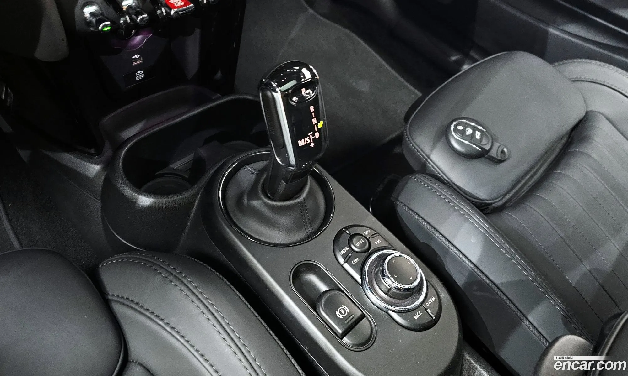 Mini Cooper S 2024 — 14