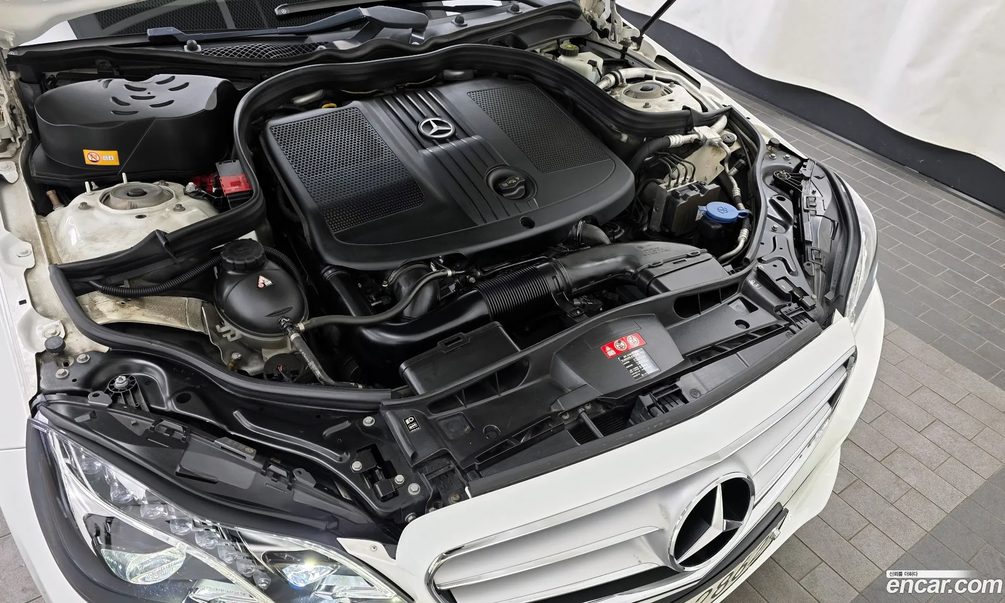 Mercedes-Benz E-Class W212 2014 WDDHF0CB5EB057990 — 20