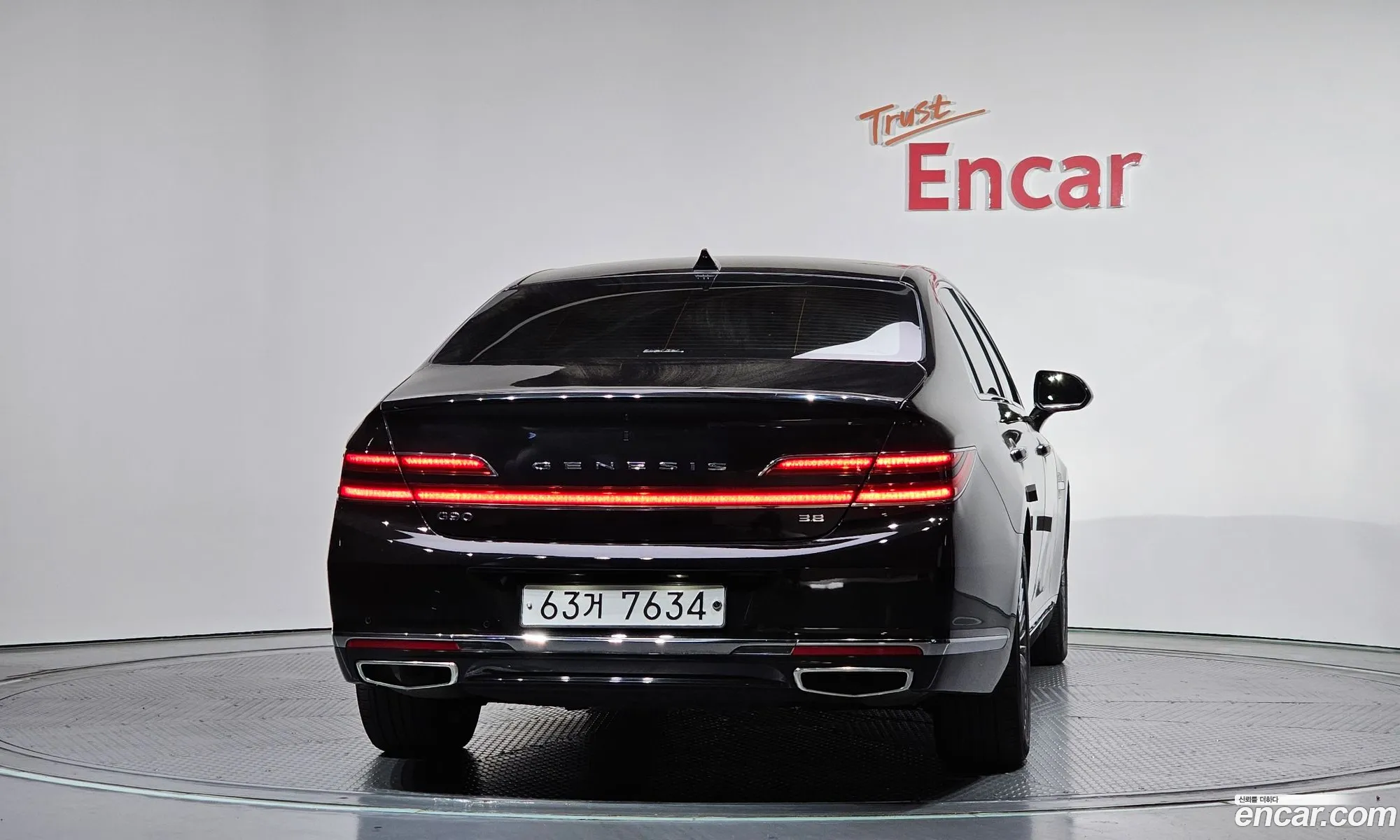 Genesis G90 2018 — 32