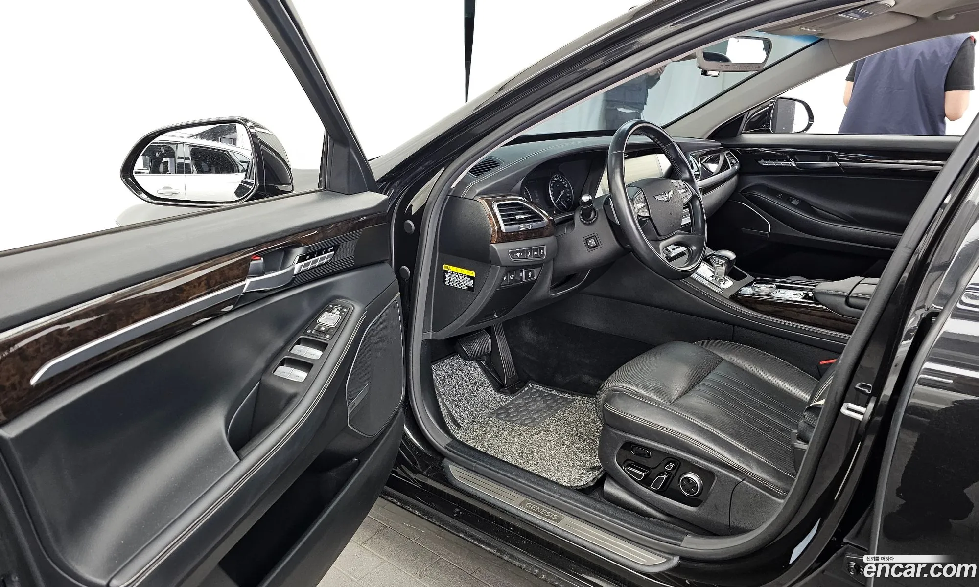 Genesis G90 2018 — 10