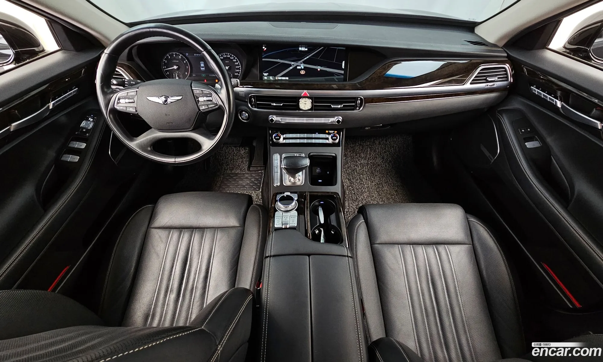 Genesis G90 2018 — 26