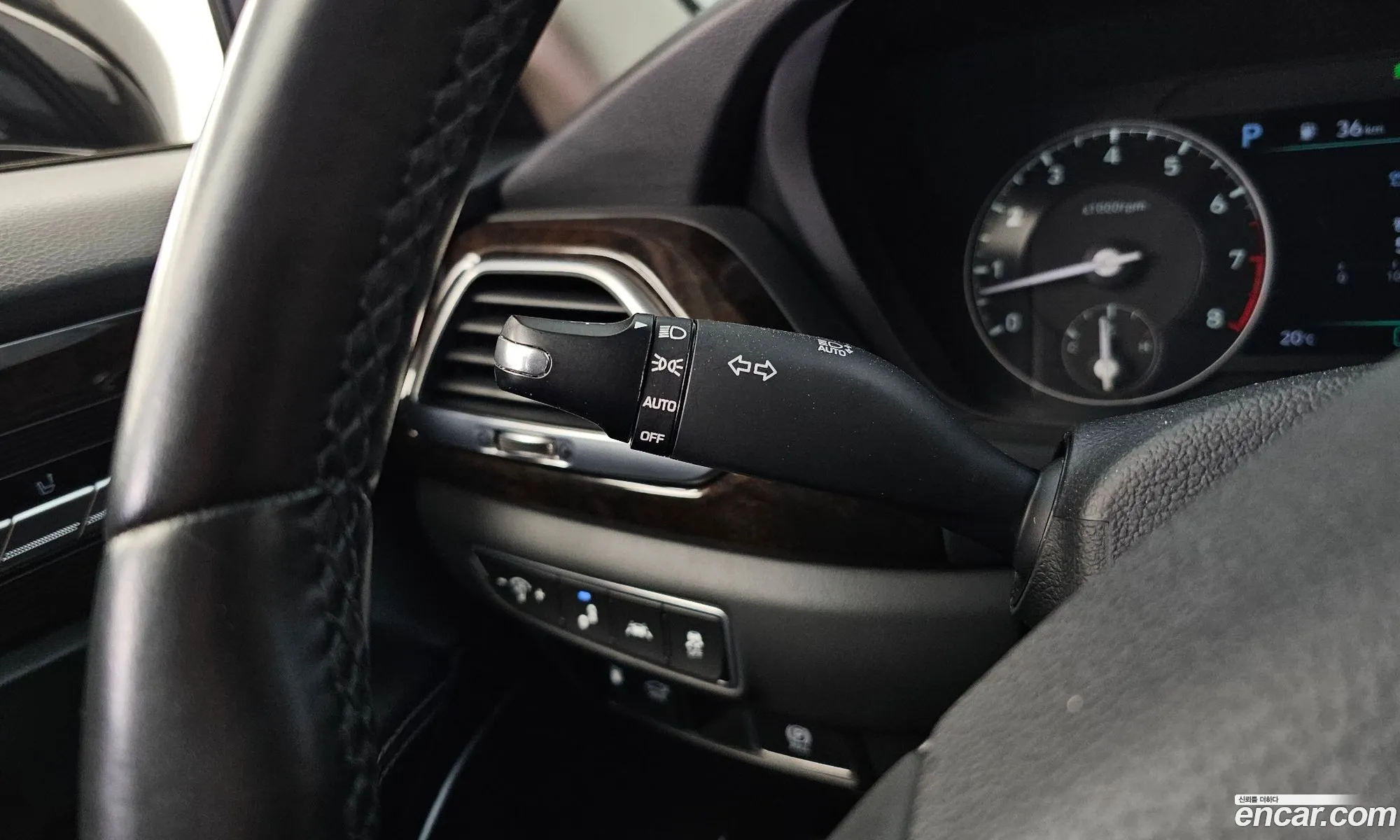Genesis G90 2018 — 6