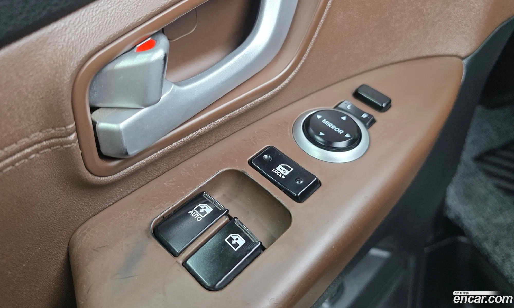 Hyundai Grand Starex 2018 — 21
