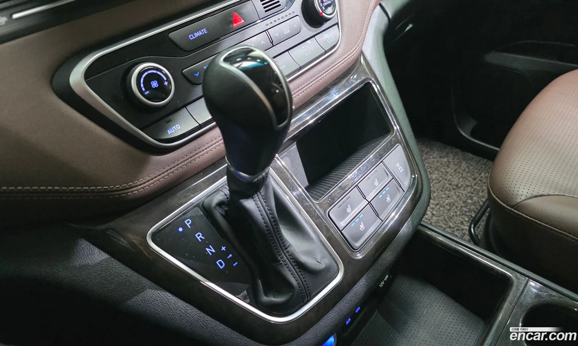 Hyundai Grand Starex 2018 — 12
