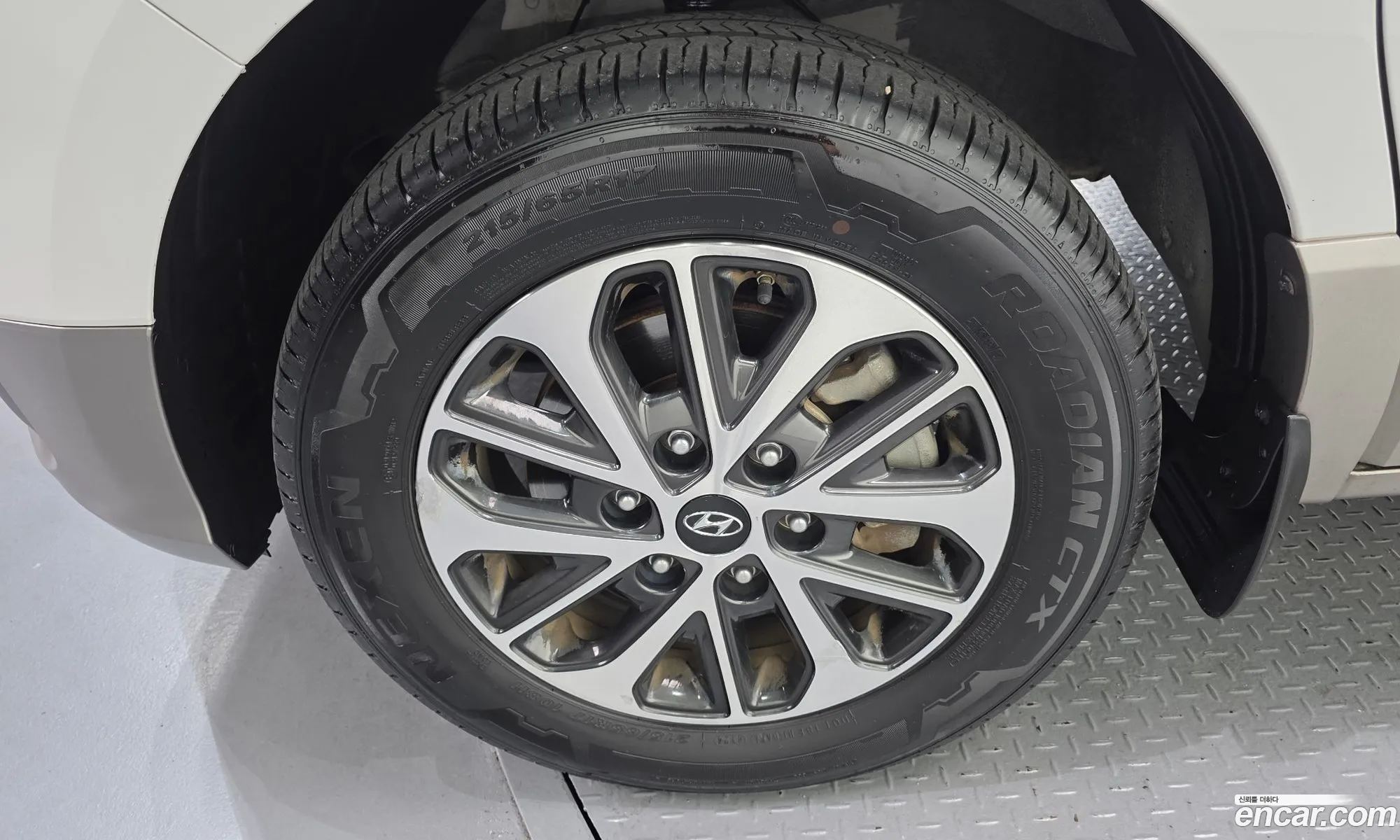 Hyundai Grand Starex 2018 — 14