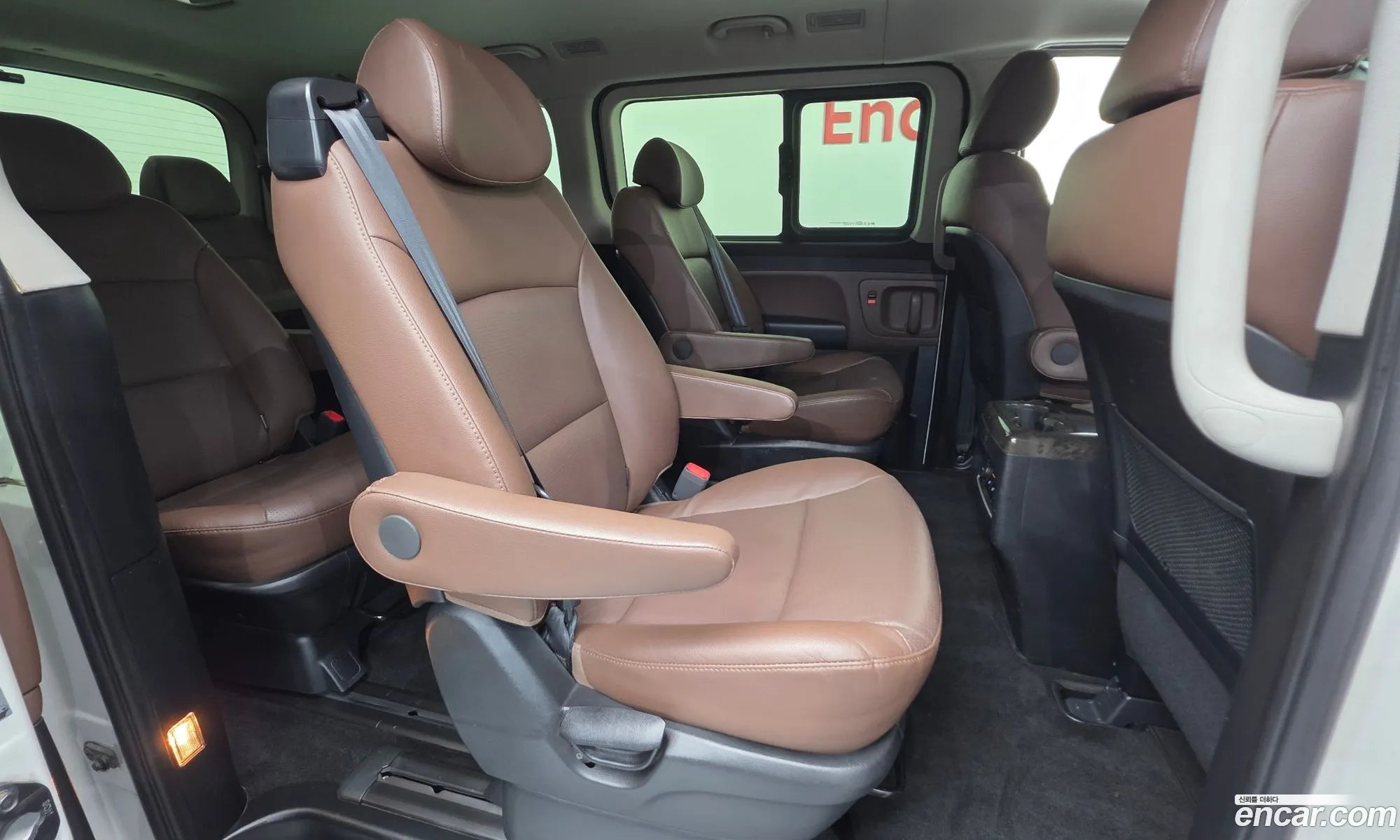 Hyundai Grand Starex 2018 — 27