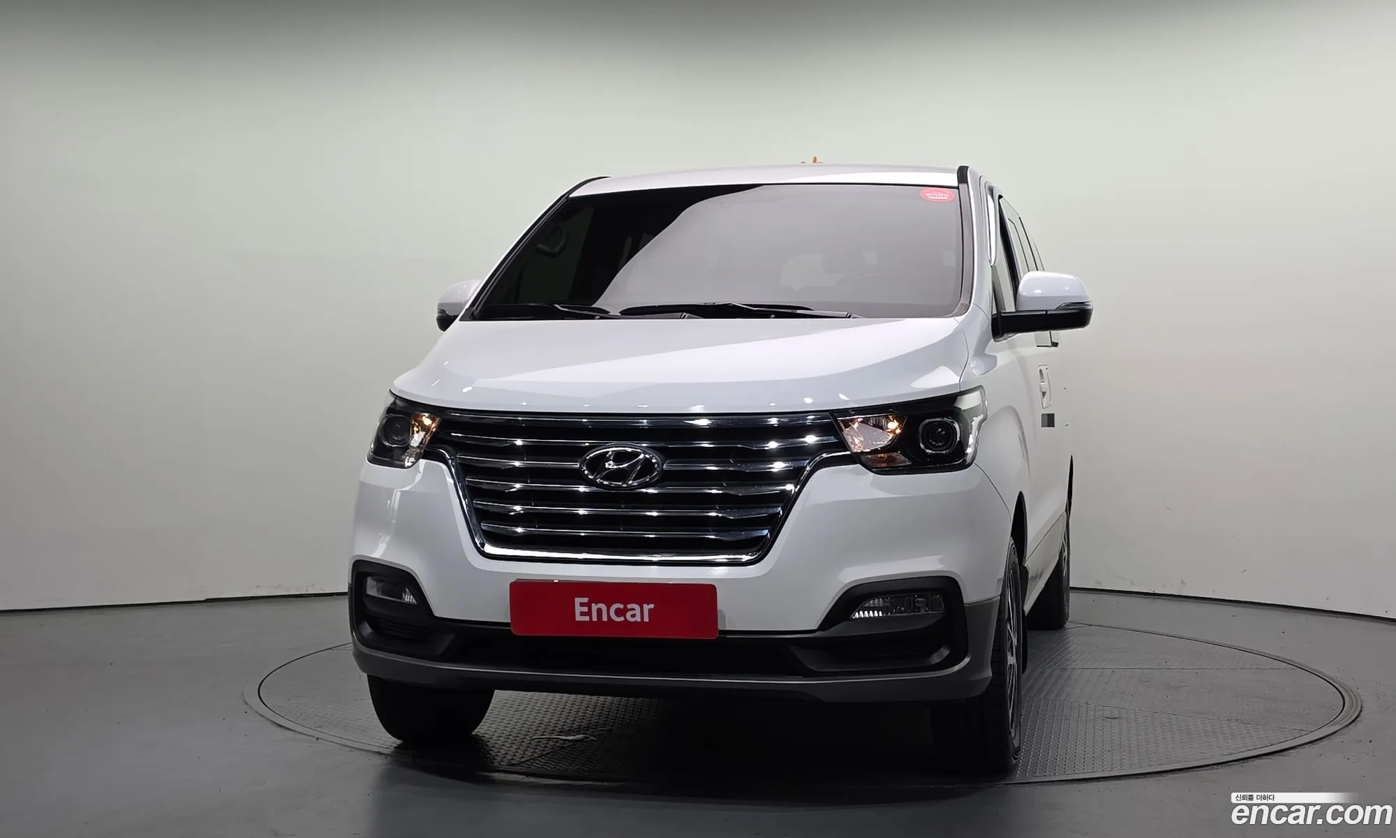 Hyundai Grand Starex 2018 — 2