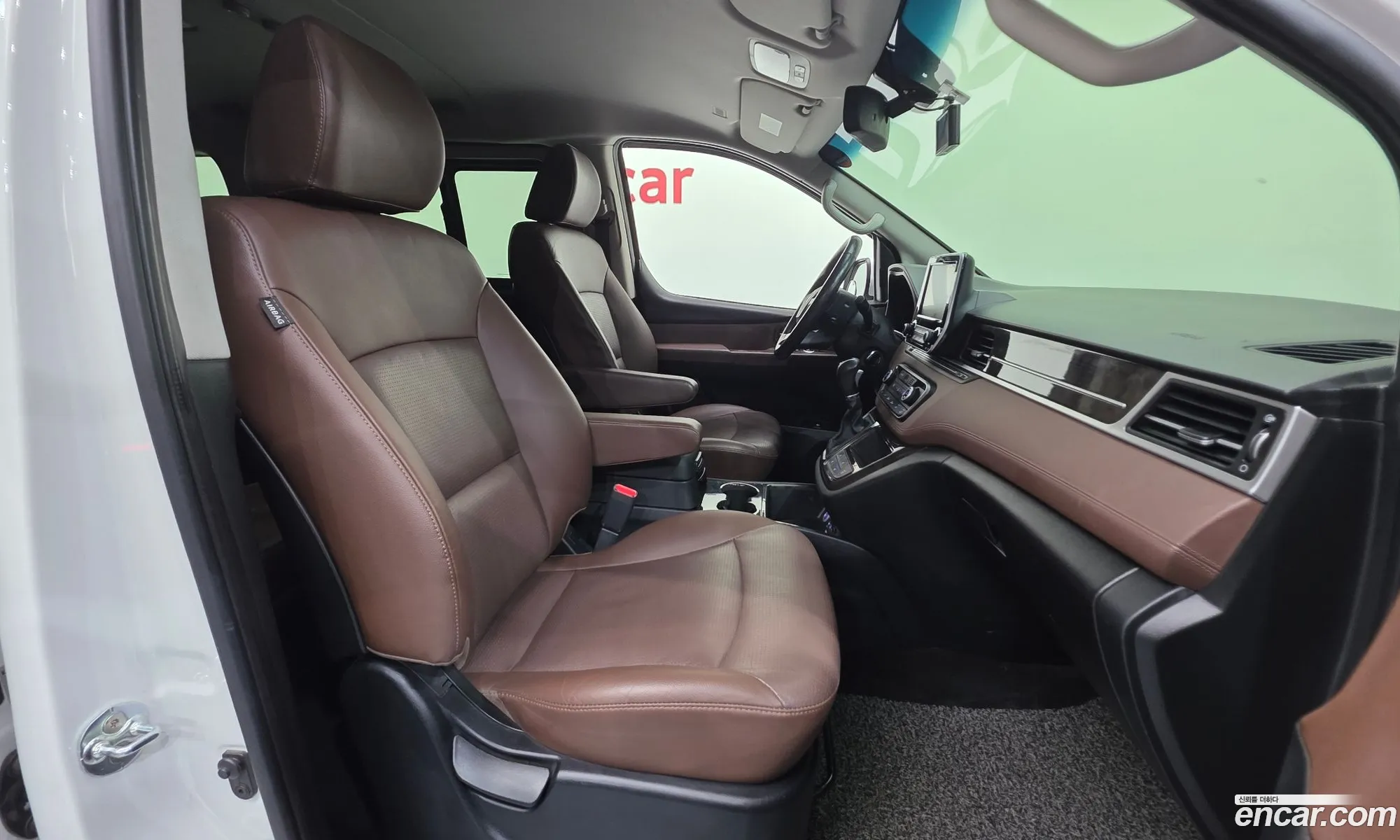 Hyundai Grand Starex 2018 — 3