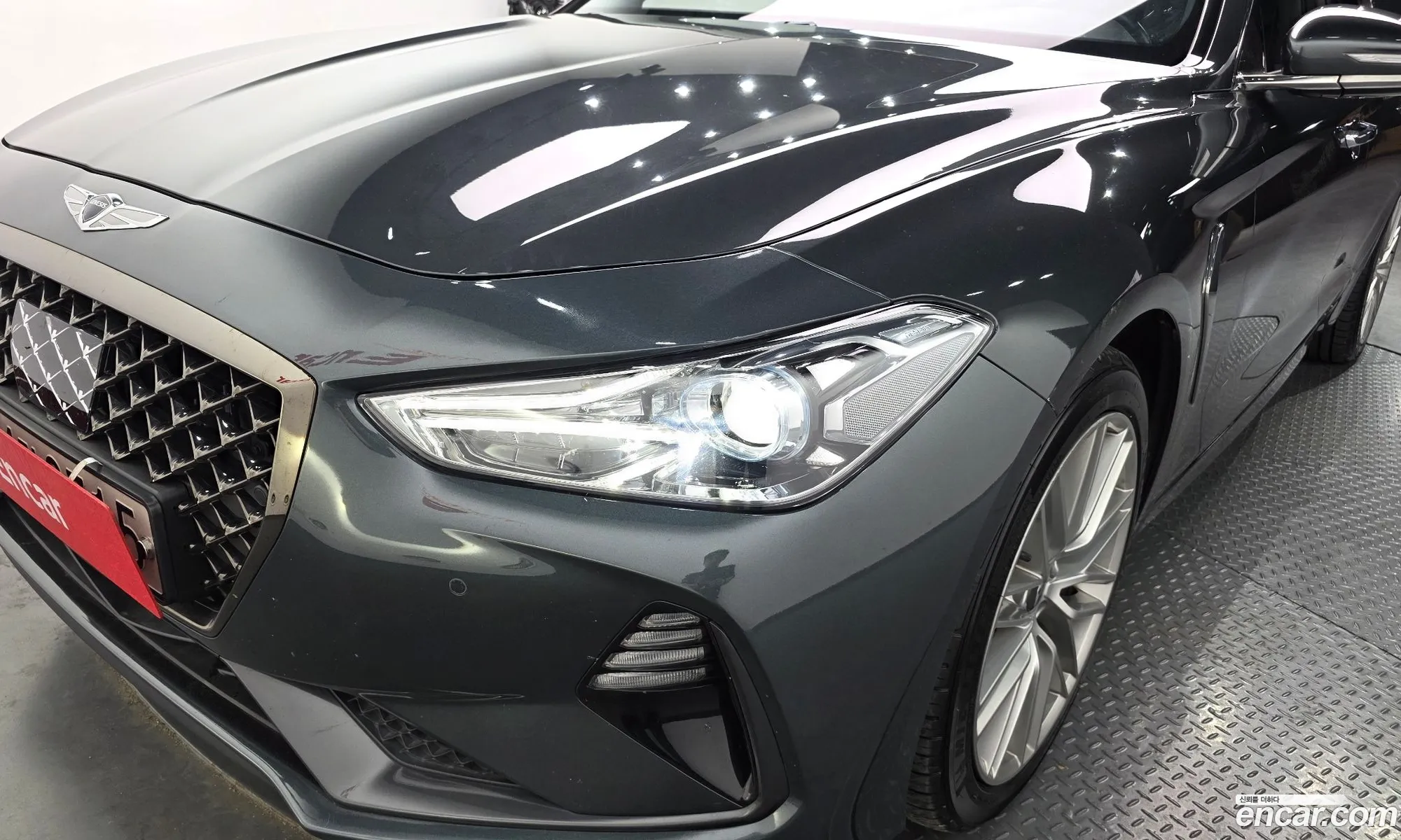 Genesis G70 2019 — 21
