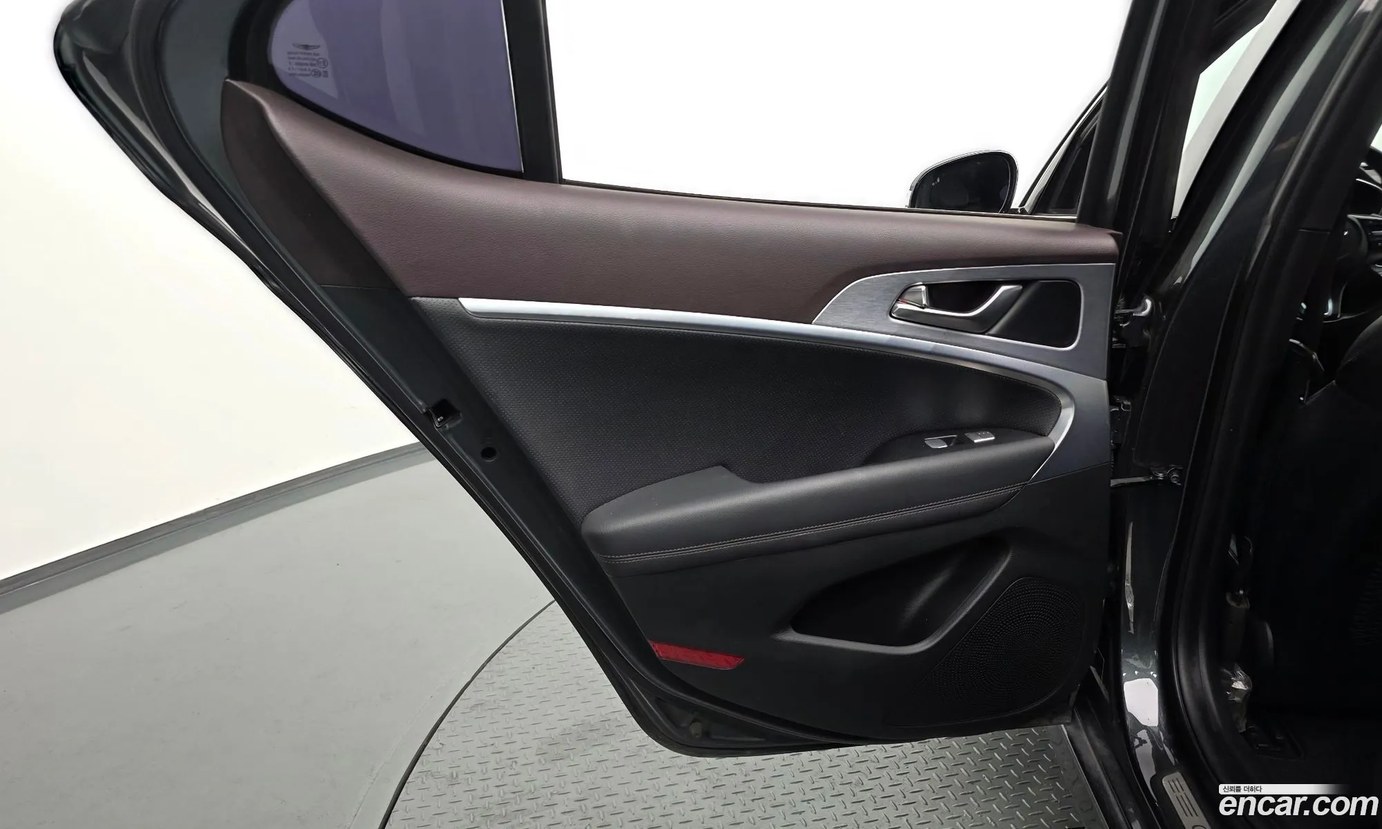 Genesis G70 2019 — 7