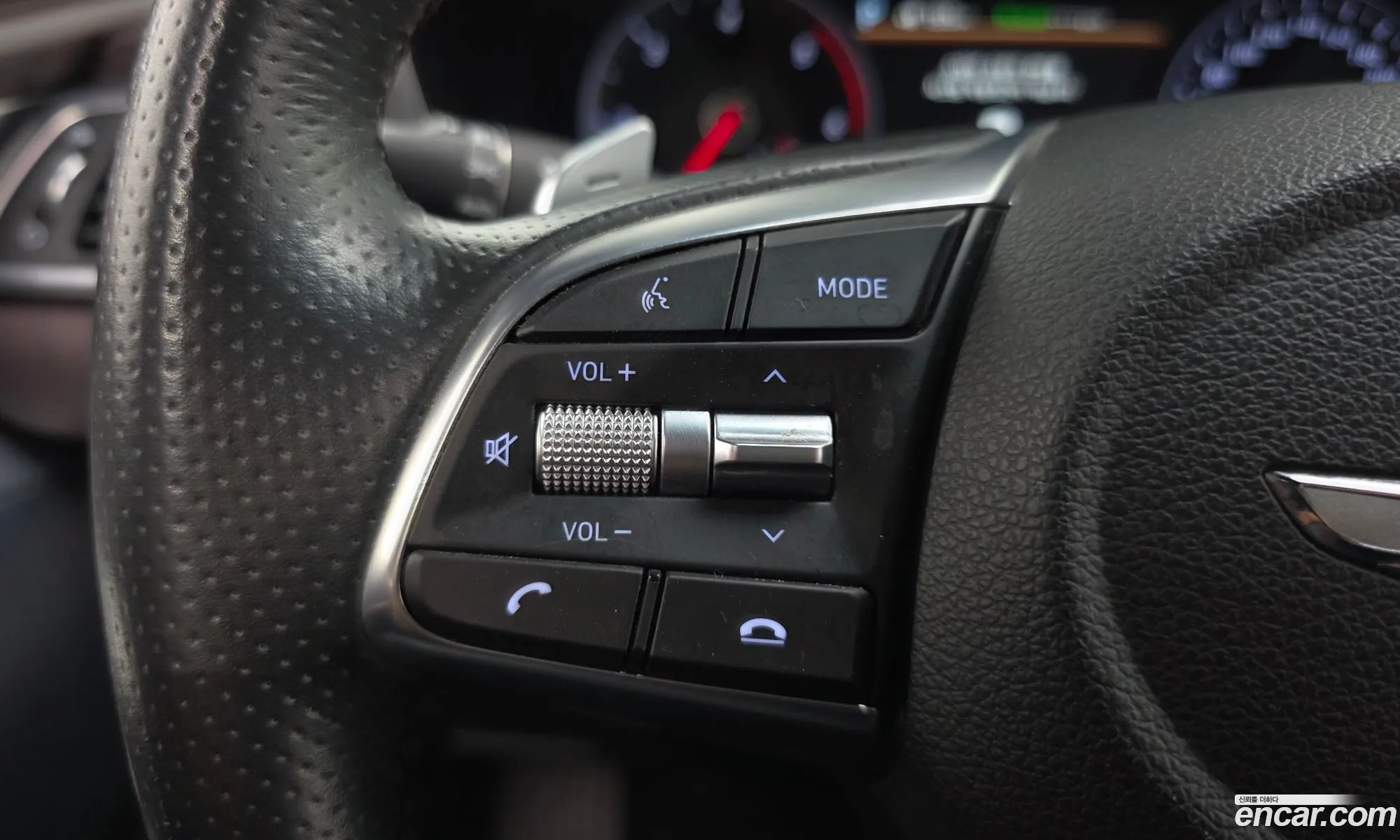Genesis G70 2019 — 19