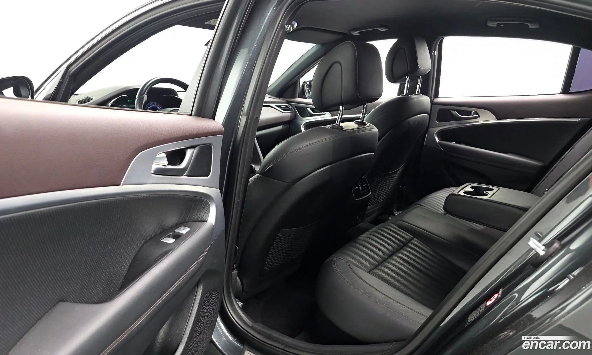 Genesis G70 2019 — 18