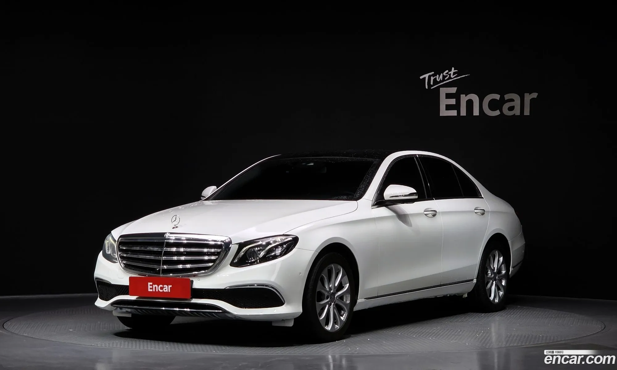 Mercedes-Benz E-Class W213 2016 WDDZF4JB9HA057385 — 8