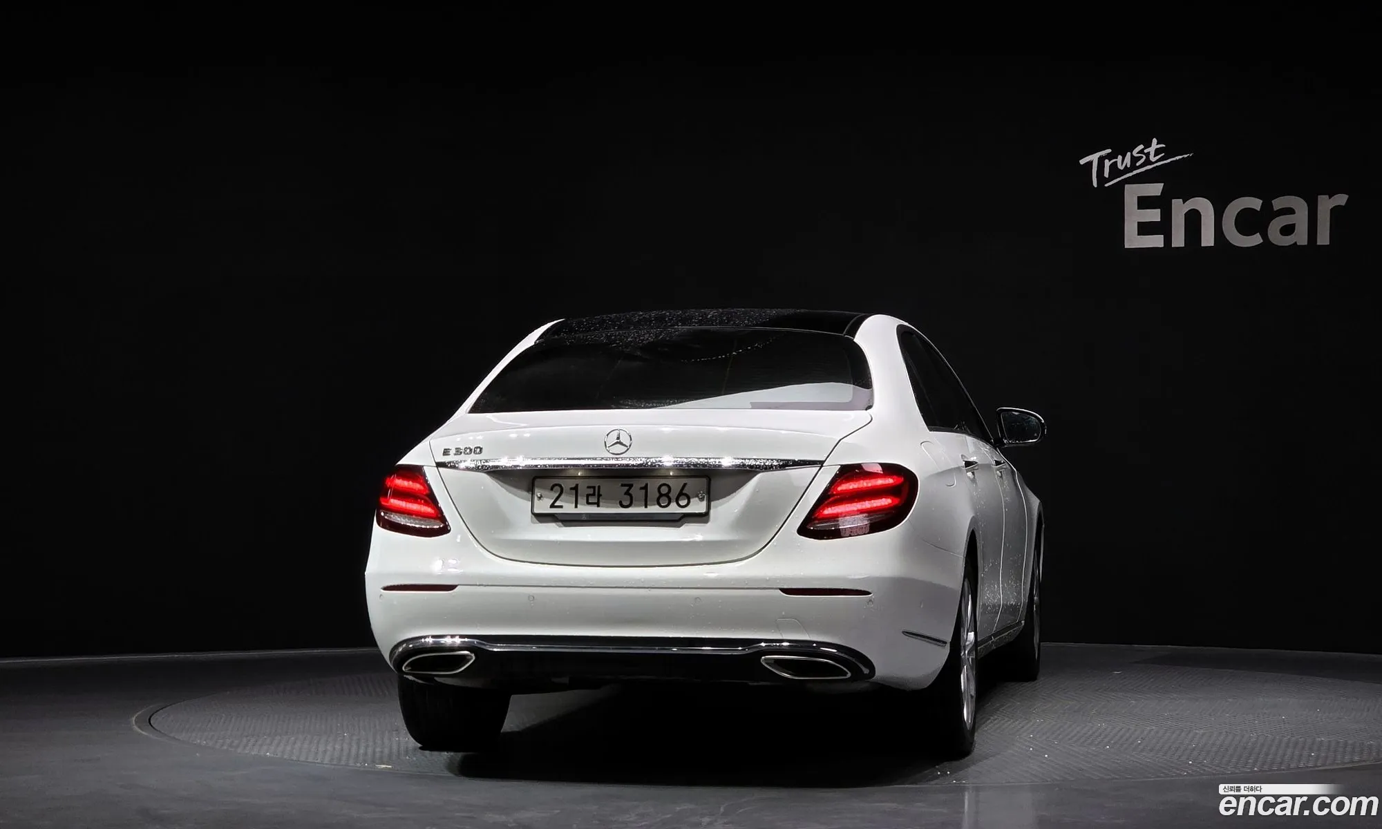 Mercedes-Benz E-Class W213 2016 WDDZF4JB9HA057385 — 19