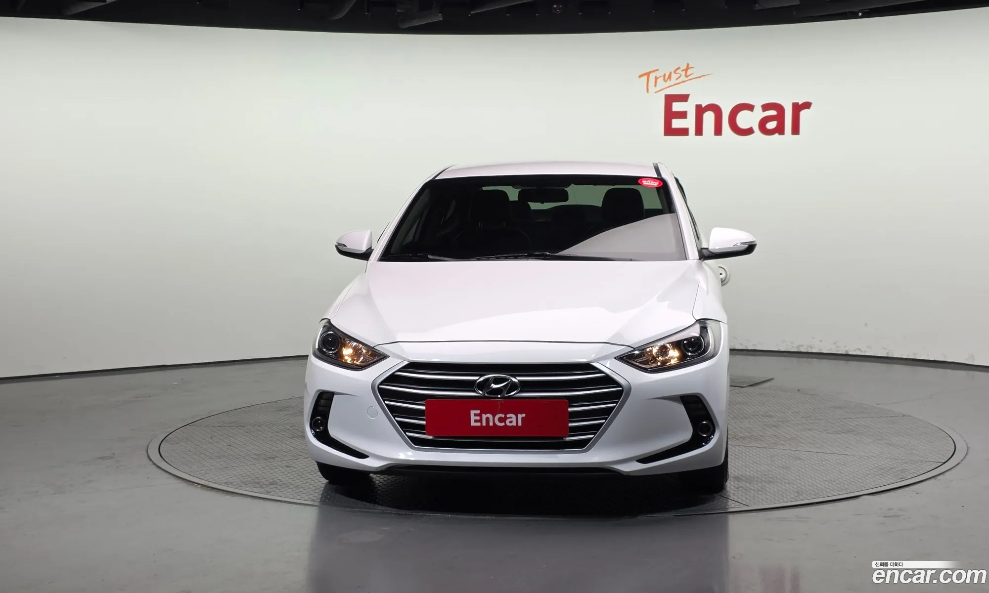 Hyundai Elantra AD 2018 — 5
