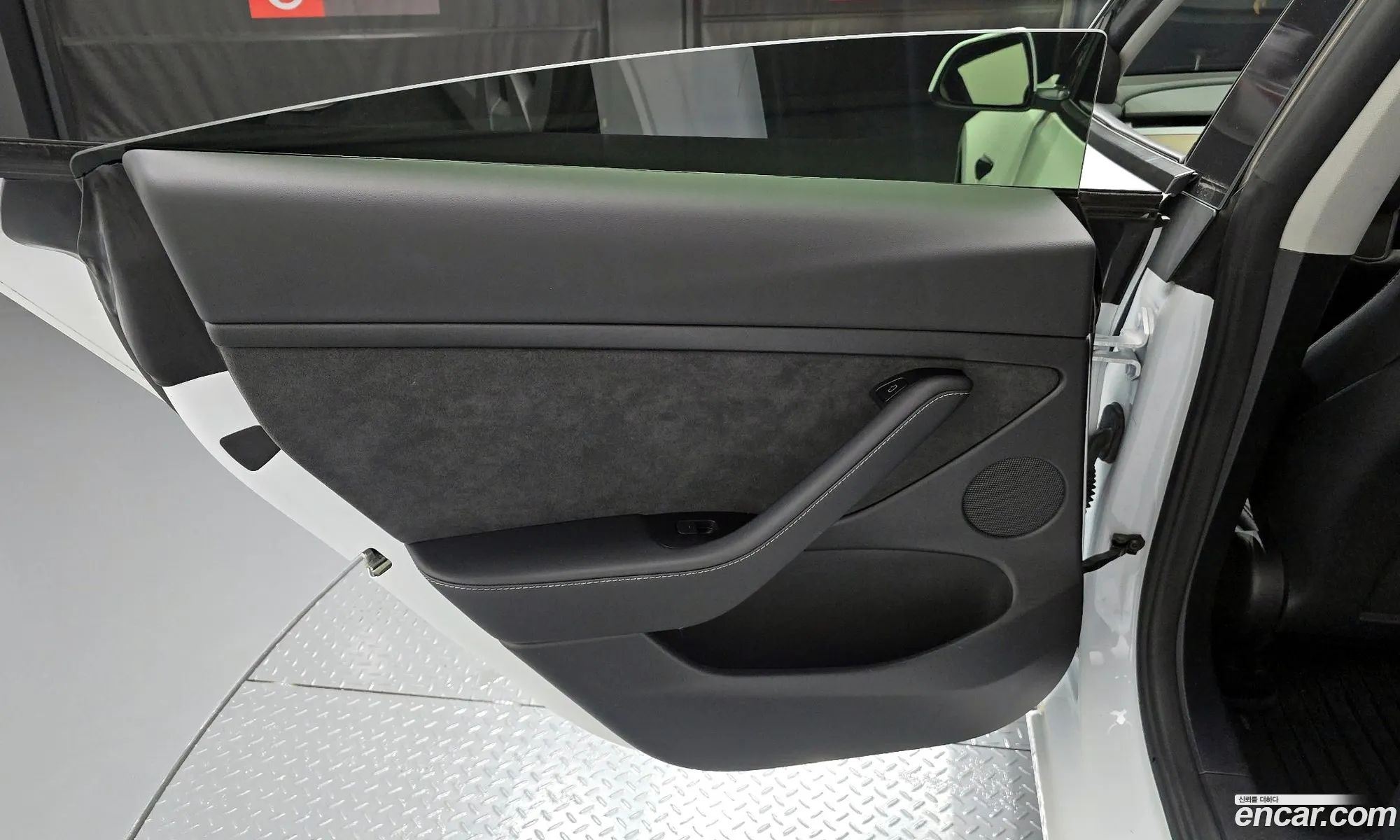 Tesla Model 3 2022 — 22