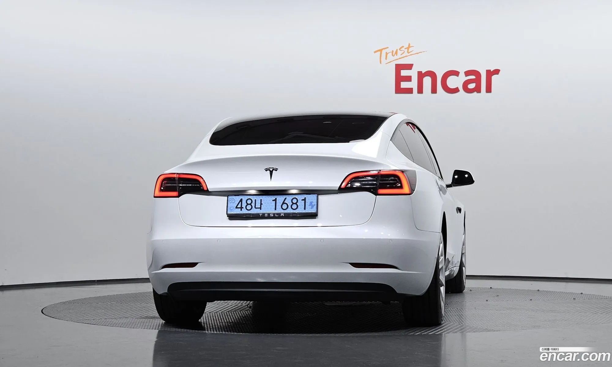 Tesla Model 3 2022 — 30