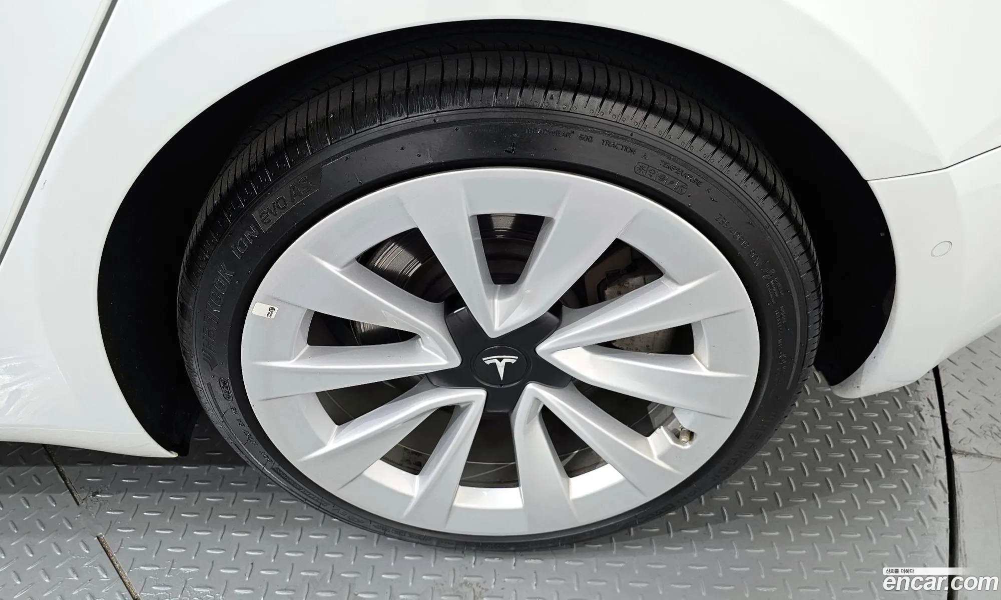 Tesla Model 3 2022 — 3