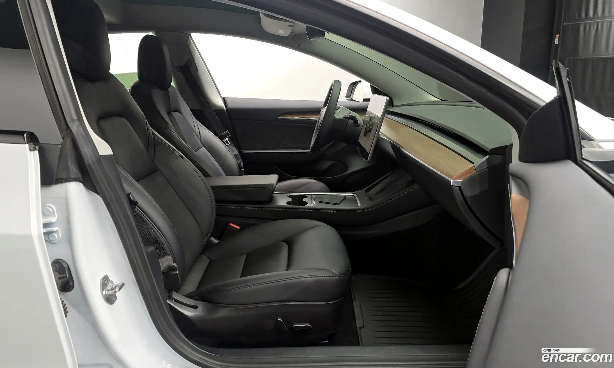 Tesla Model 3 2022 — 7