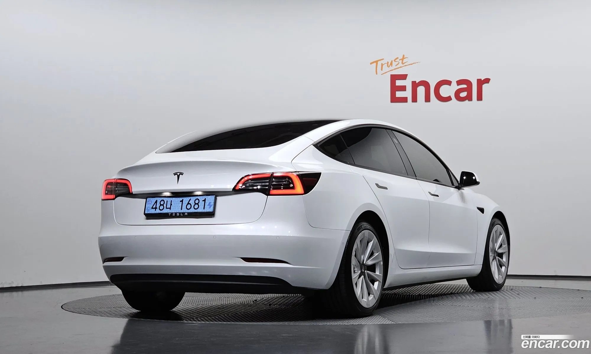Tesla Model 3 2022 — 14