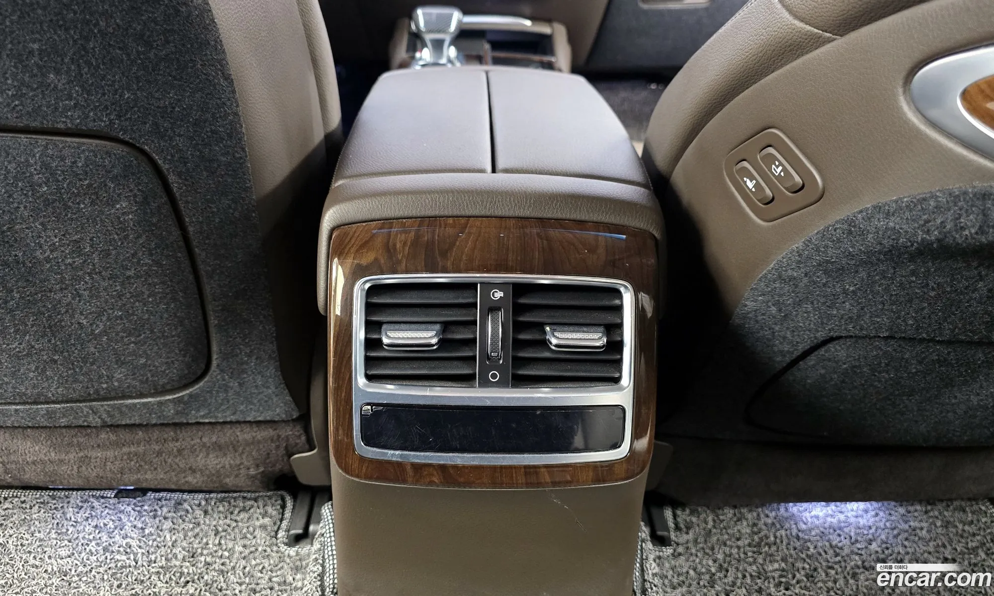 Kia The K9 2018 — 17
