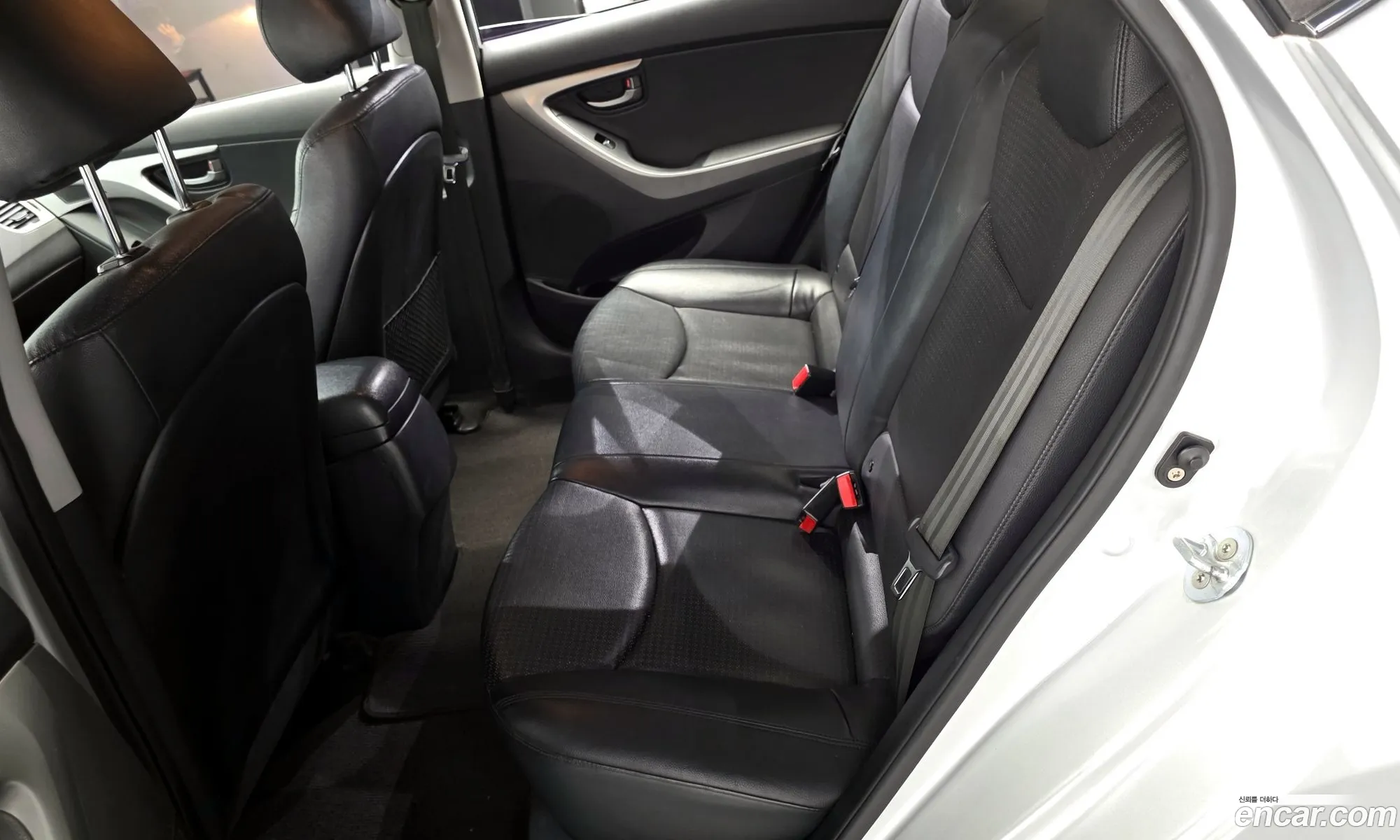 Hyundai Elantra 2015 — 10