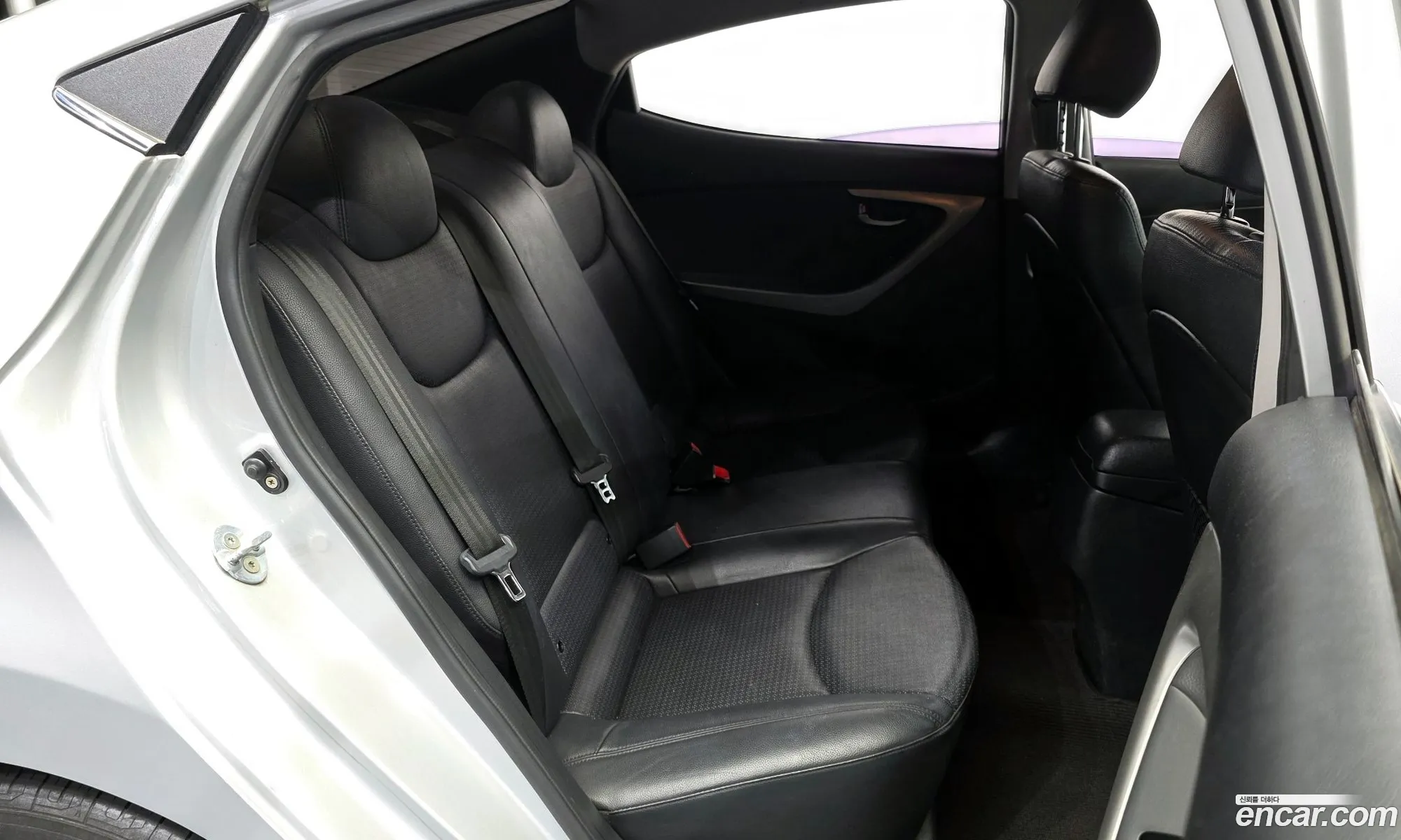 Hyundai Elantra 2015 — 16