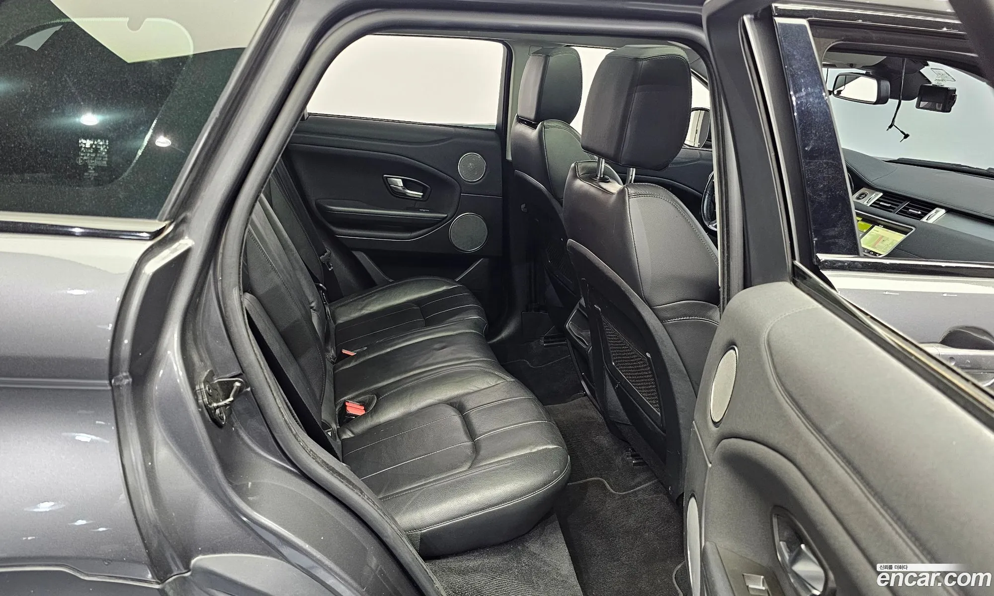Land Rover Range Rover Evoque 2018 SALVA2BN8KH324947 — 3