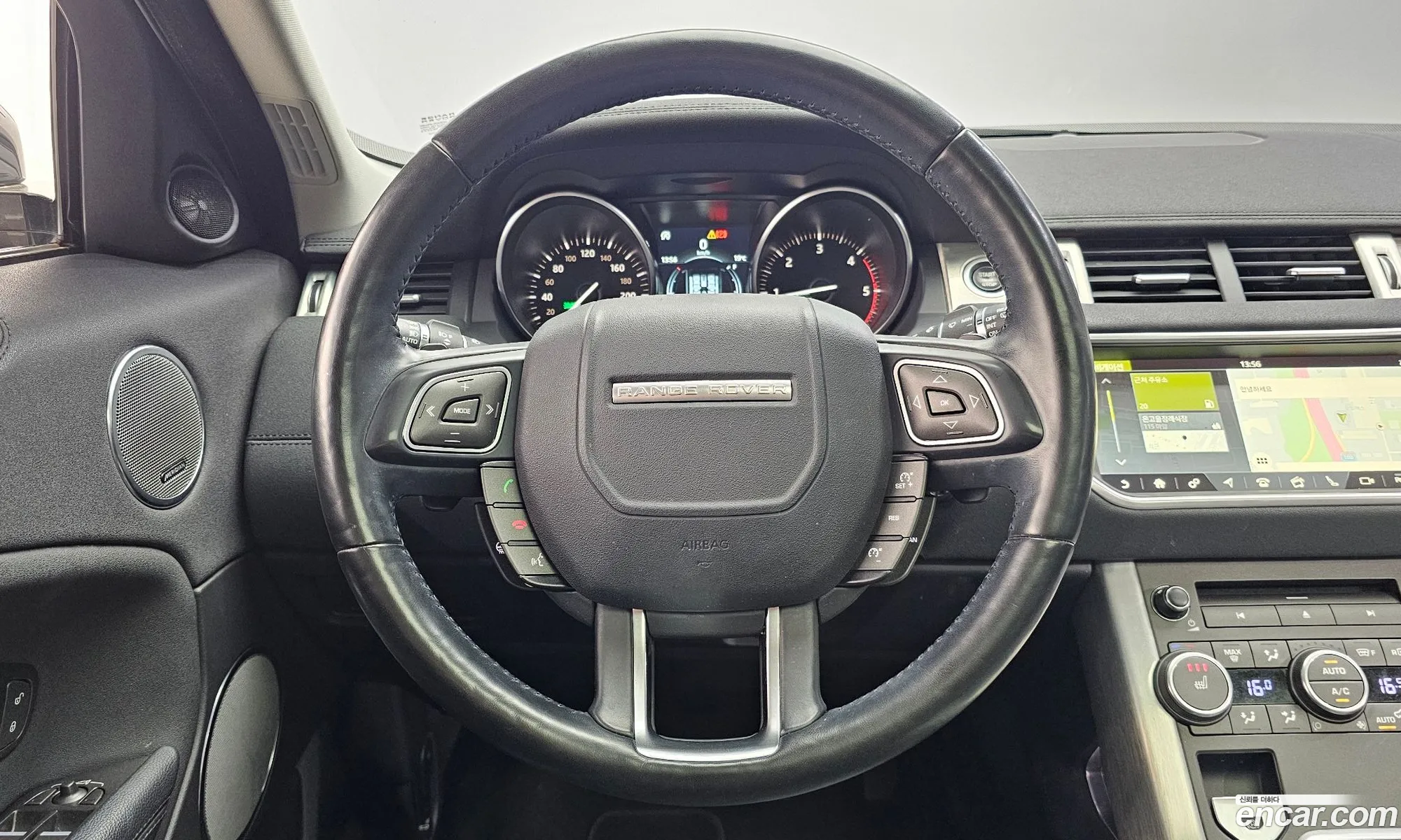 Land Rover Range Rover Evoque 2018 SALVA2BN8KH324947 — 25