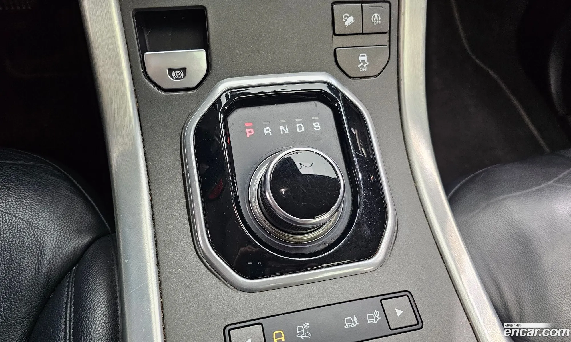 Land Rover Range Rover Evoque 2018 SALVA2BN8KH324947 — 29