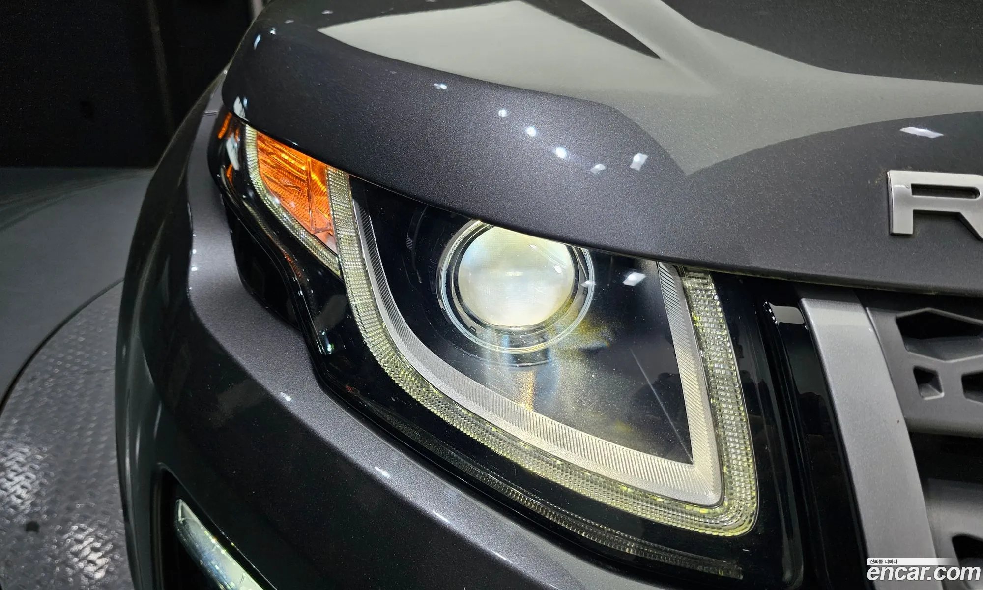 Land Rover Range Rover Evoque 2018 SALVA2BN8KH324947 — 30