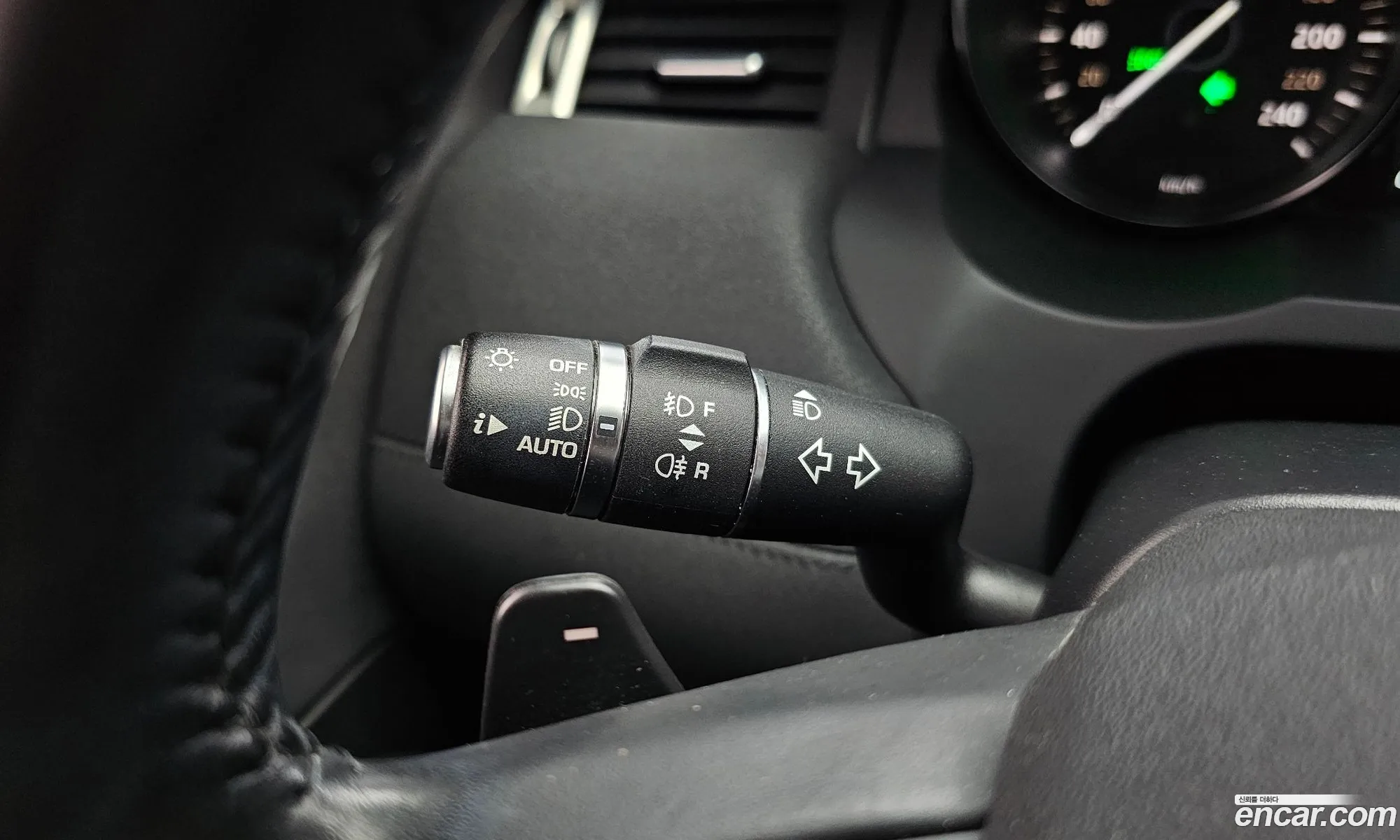 Land Rover Range Rover Evoque 2018 SALVA2BN8KH324947 — 17