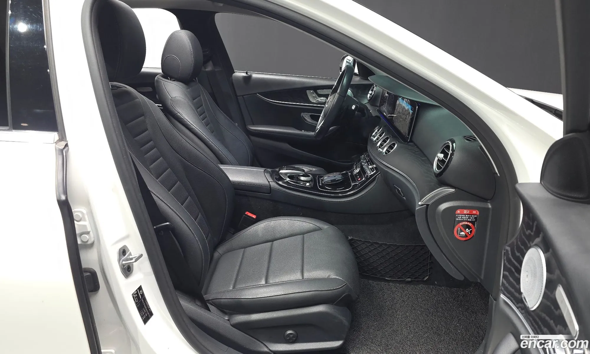 Mercedes-Benz E-Class W213 2019 WDDZF4KB3KA624132 — 6