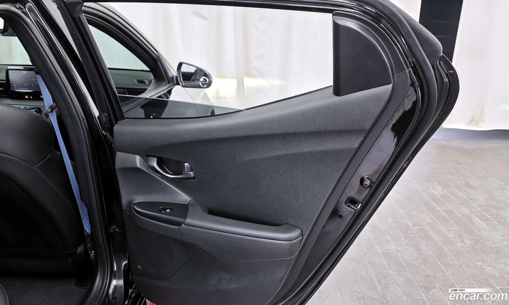 Hyundai Veloster 2018 — 19