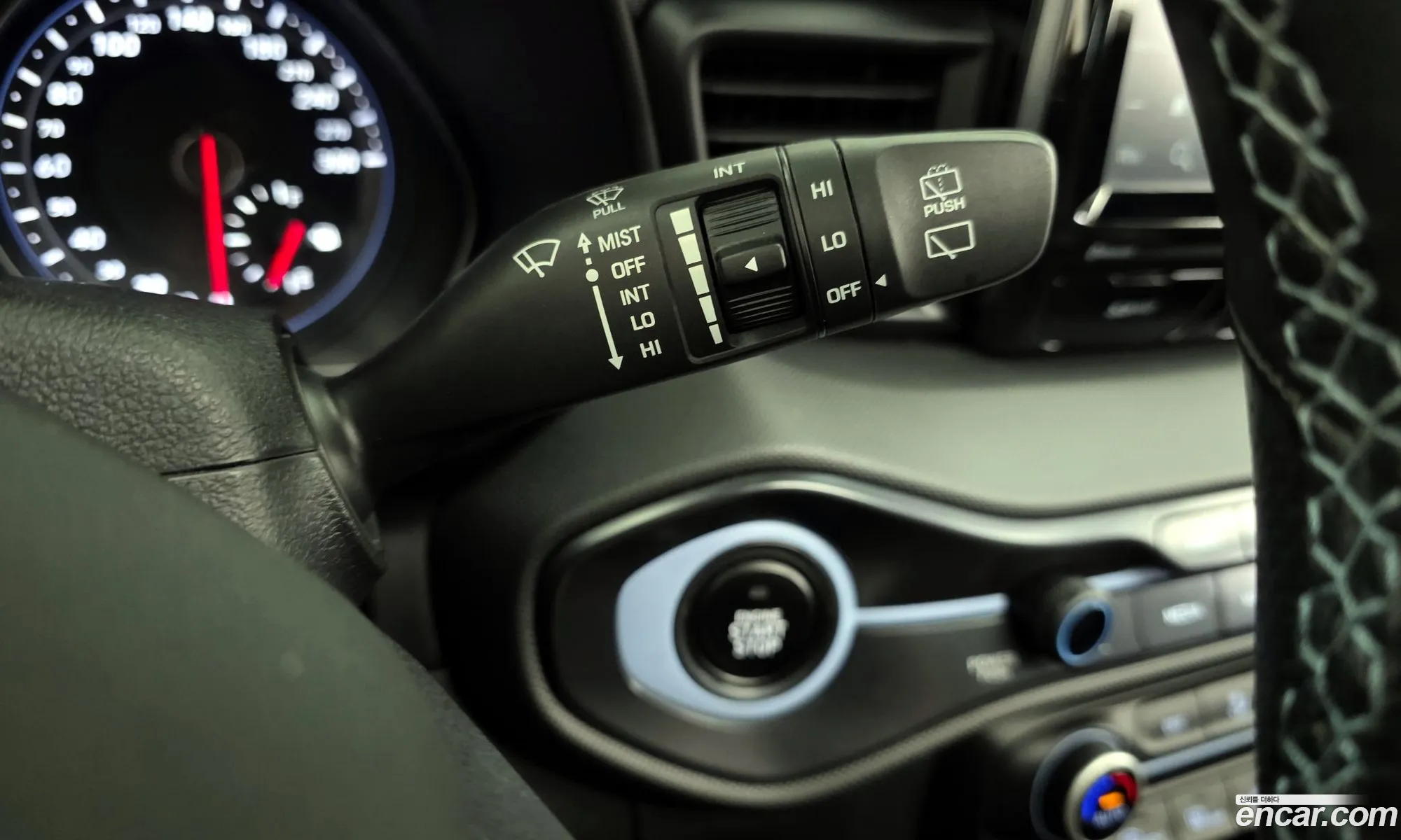 Hyundai Veloster 2018 — 17