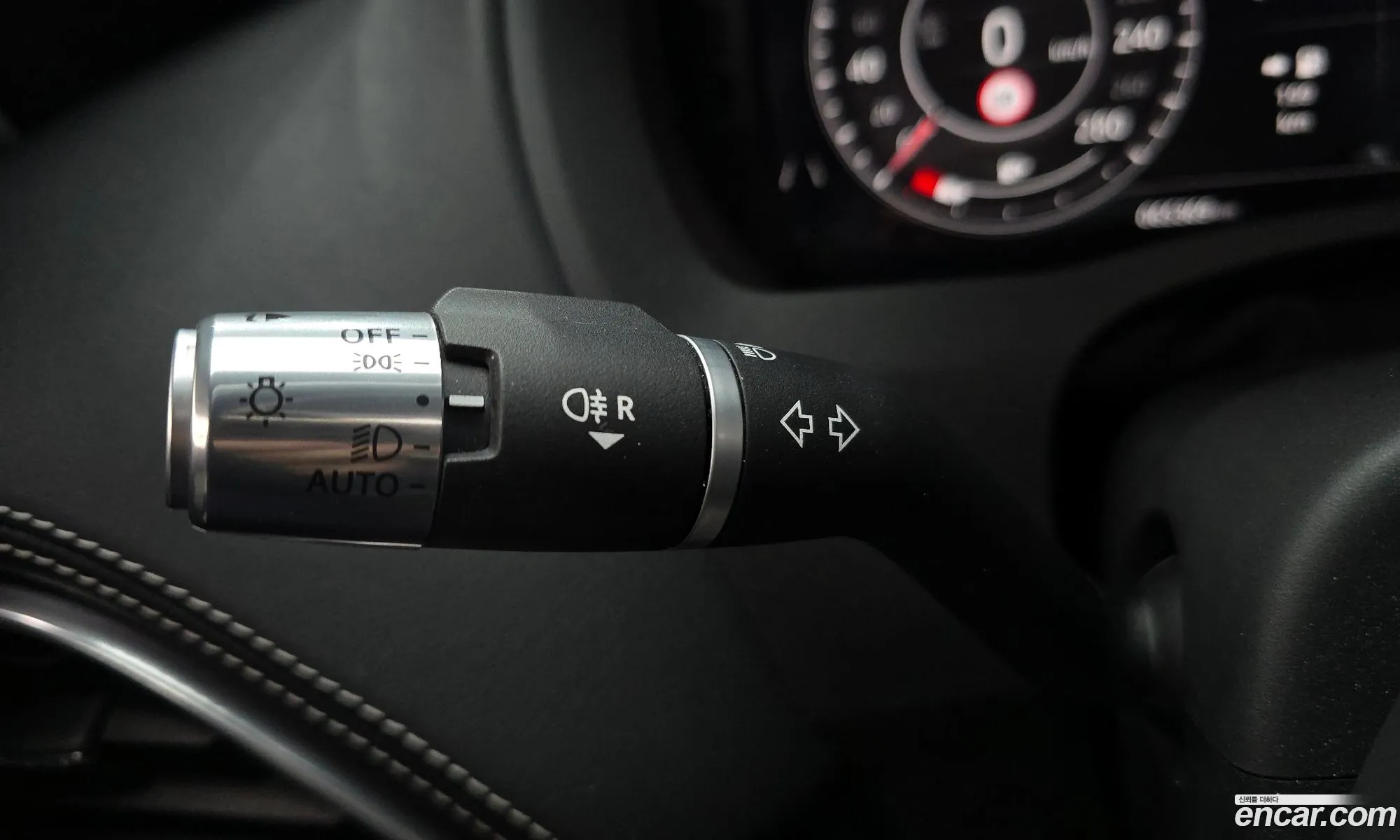 Jaguar XE 2020 SAJAB4BN9LCP66070 — 31