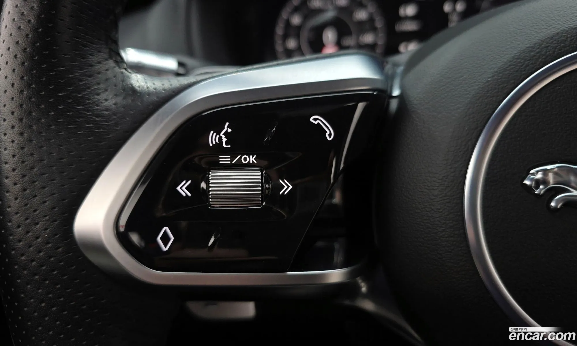 Jaguar XE 2020 SAJAB4BN9LCP66070 — 29