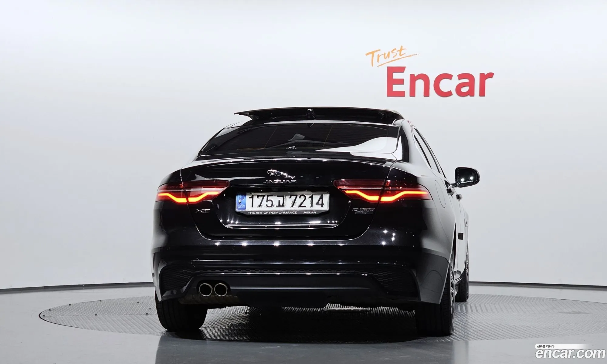 Jaguar XE 2020 SAJAB4BN9LCP66070 — 3