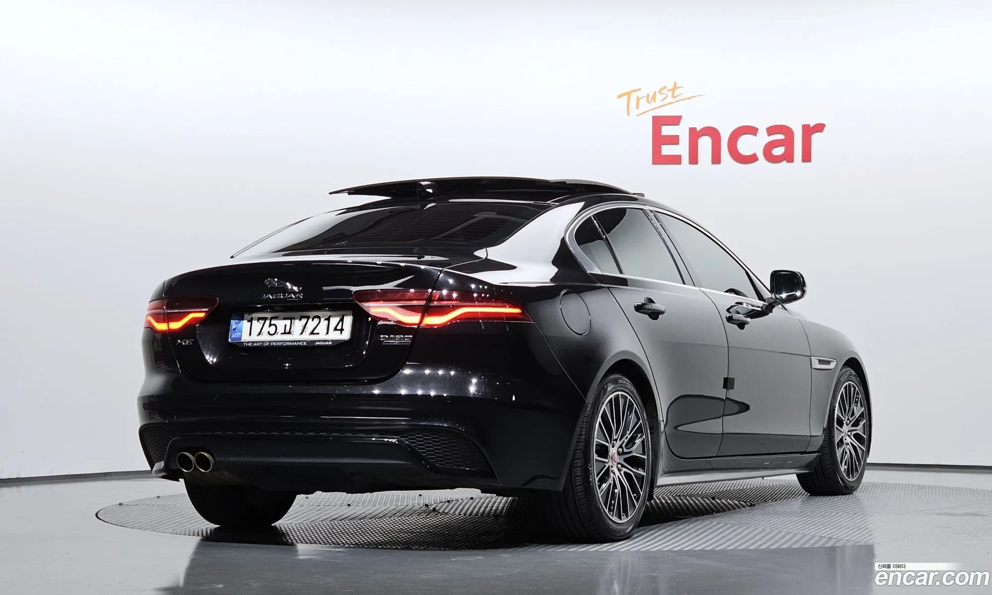 Jaguar XE 2020 SAJAB4BN9LCP66070 — 19