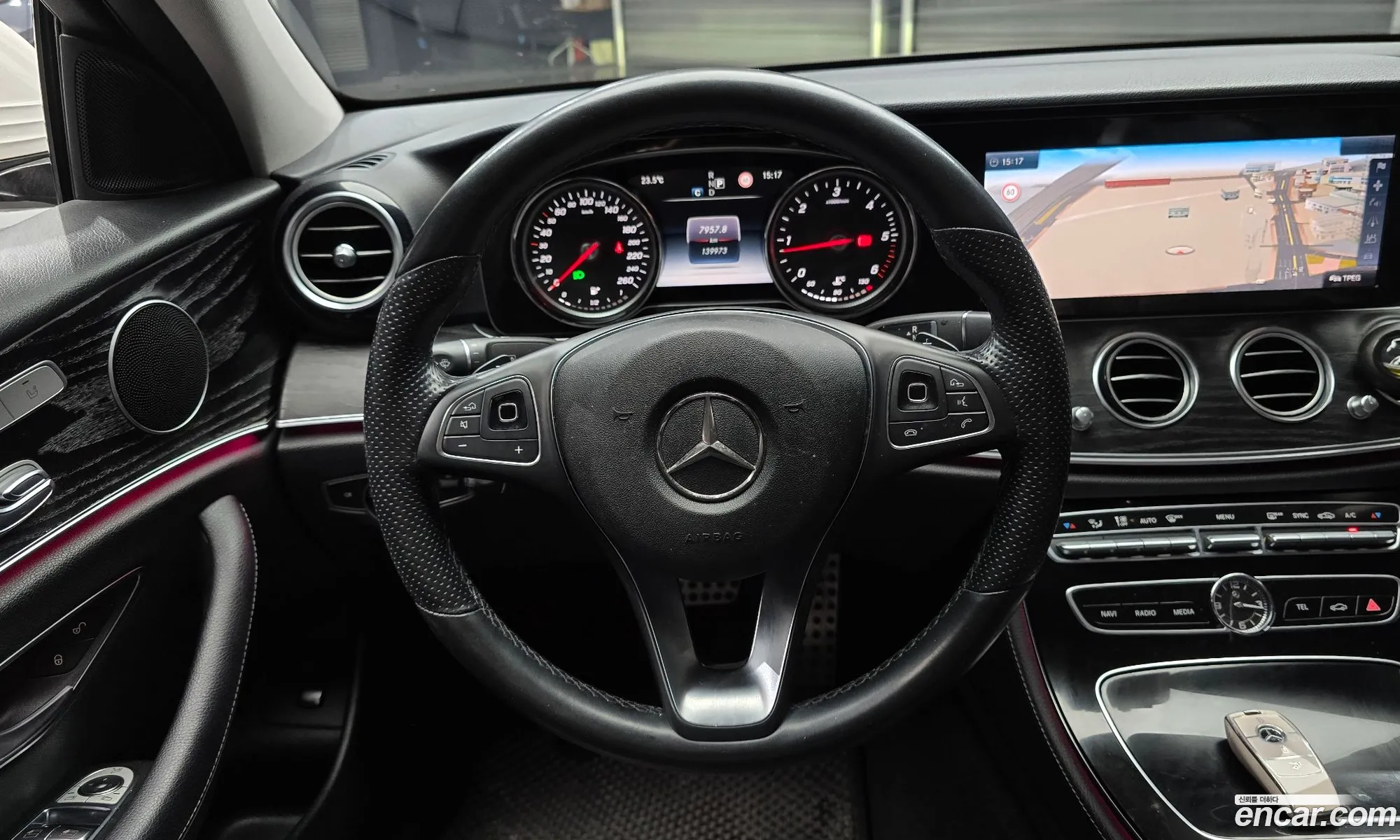 Mercedes-Benz E-Class W213 2016 WDDZF0EBXHA044647 — 18