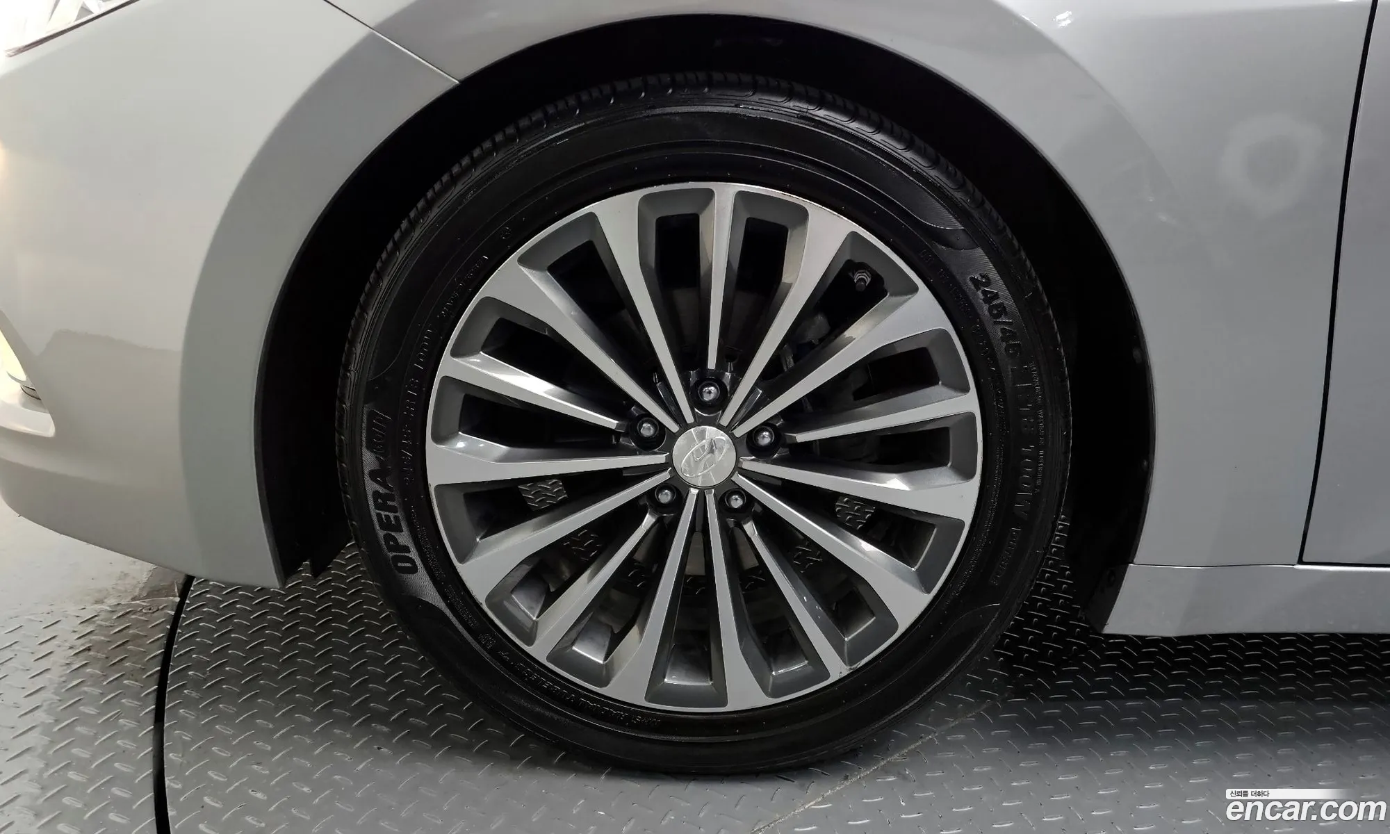 Hyundai Grandeur HG 2013 — 9