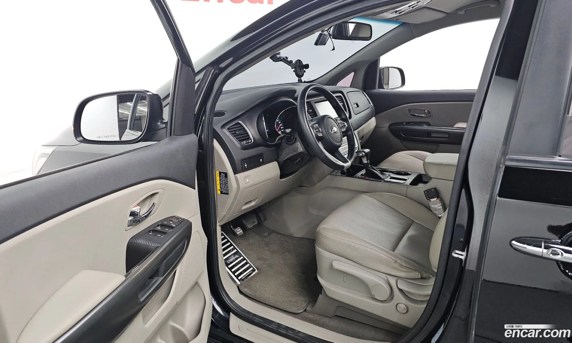 Kia Carnival 2019 — 14