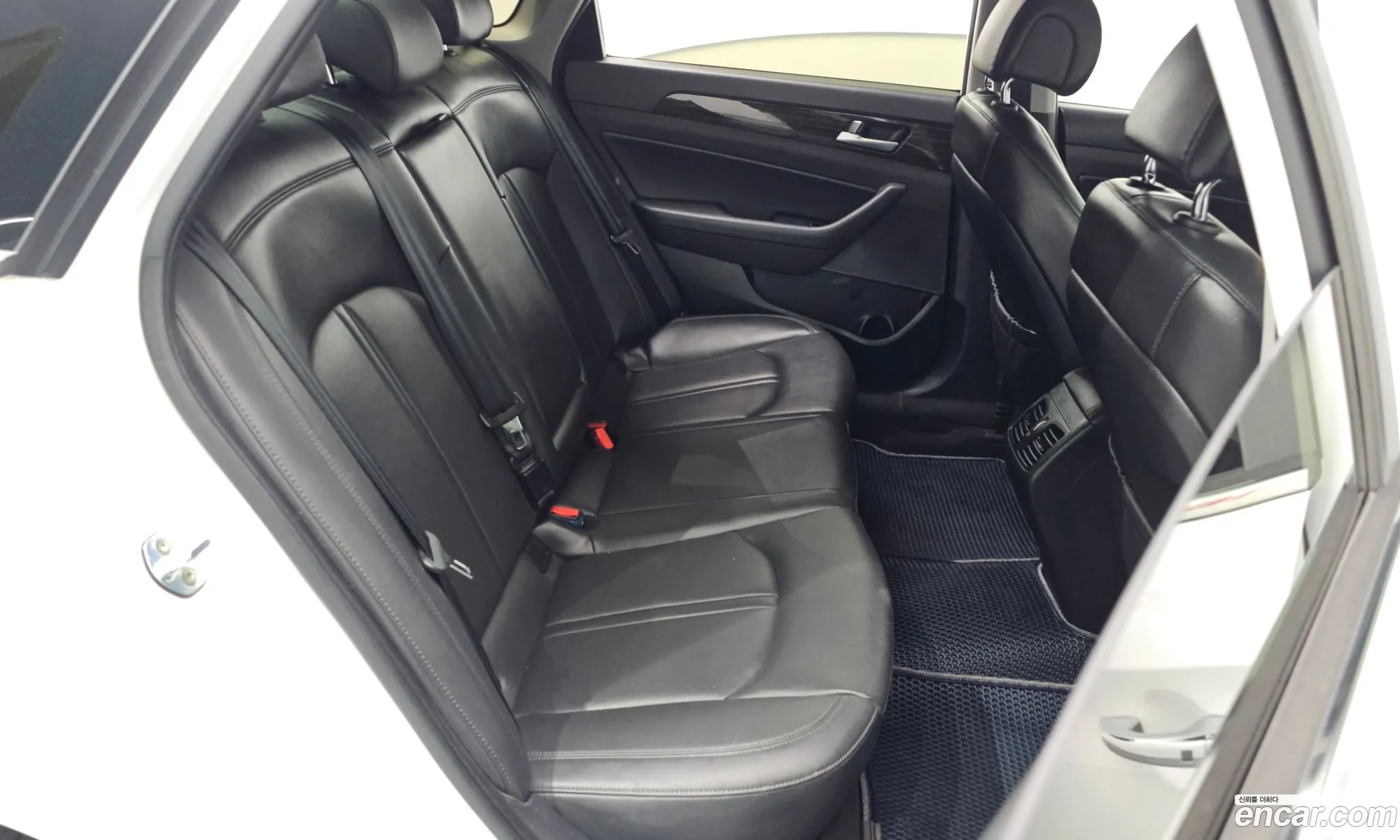 Hyundai LF Sonata 2017 — 9