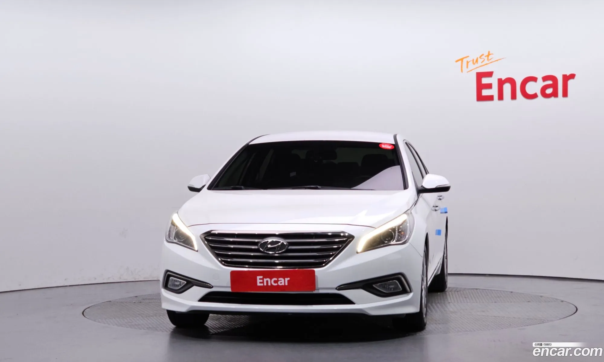 Hyundai LF Sonata 2017 — 16