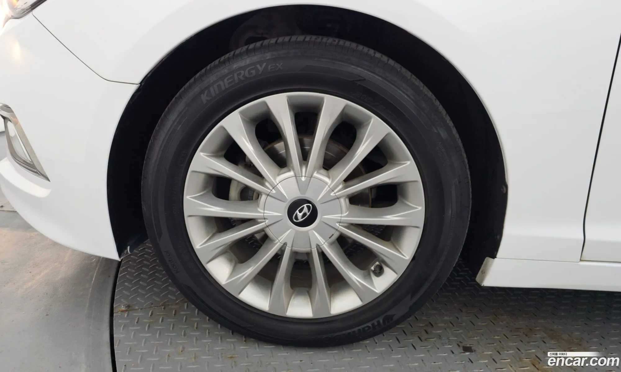 Hyundai LF Sonata 2017 — 2
