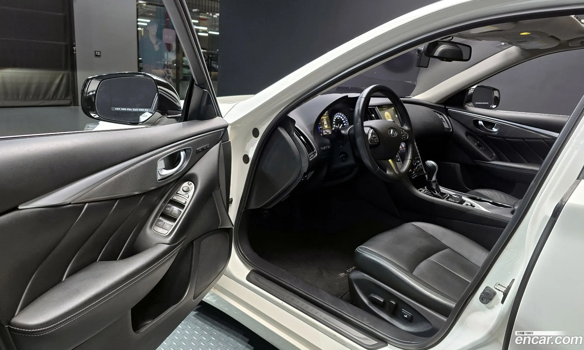 Infiniti Q50 2015 JNKDV71E1FM530936 — 5