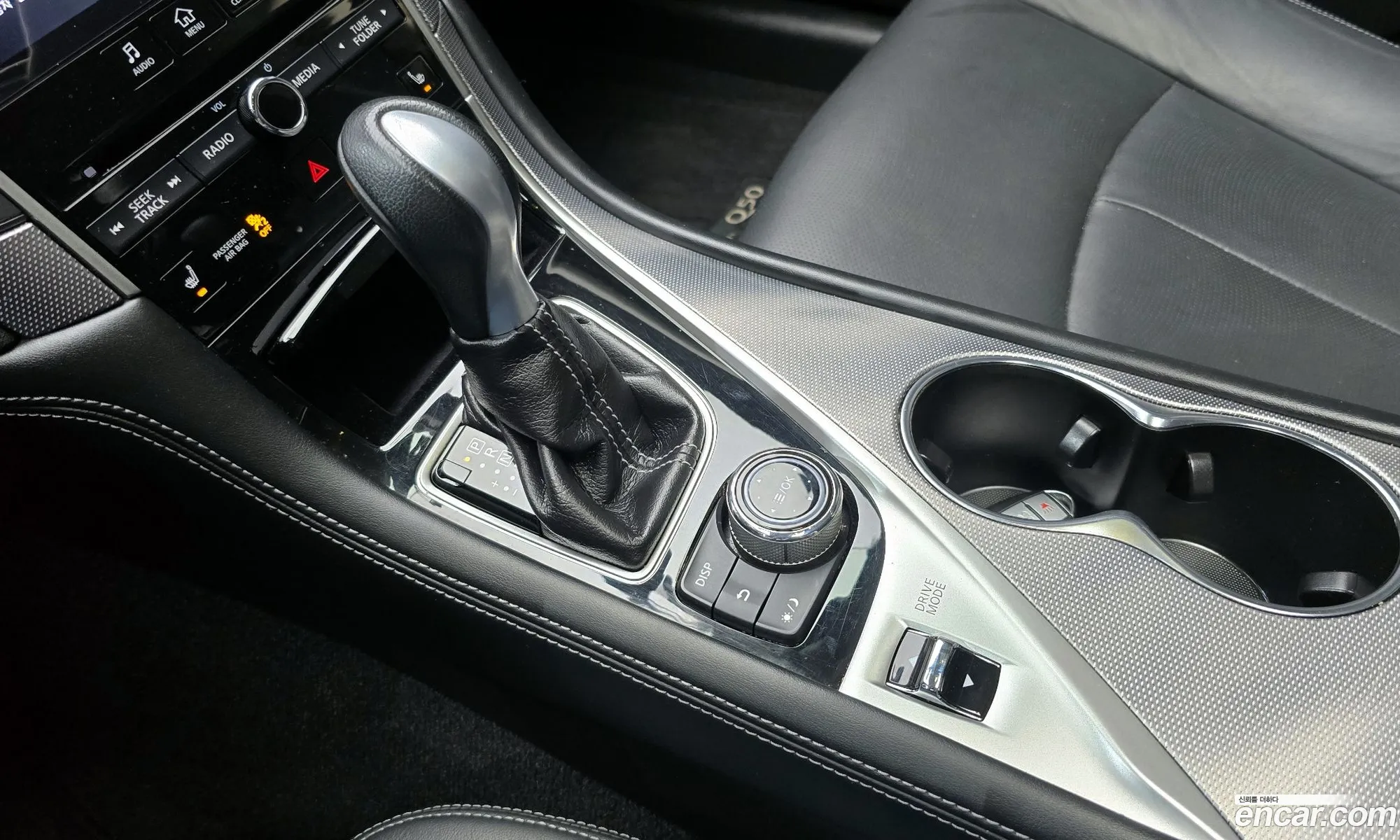 Infiniti Q50 2015 JNKDV71E1FM530936 — 19