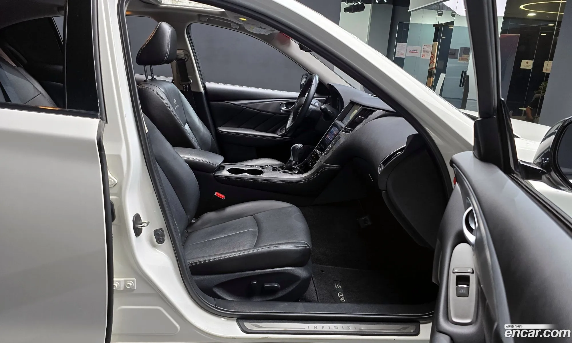 Infiniti Q50 2015 JNKDV71E1FM530936 — 13